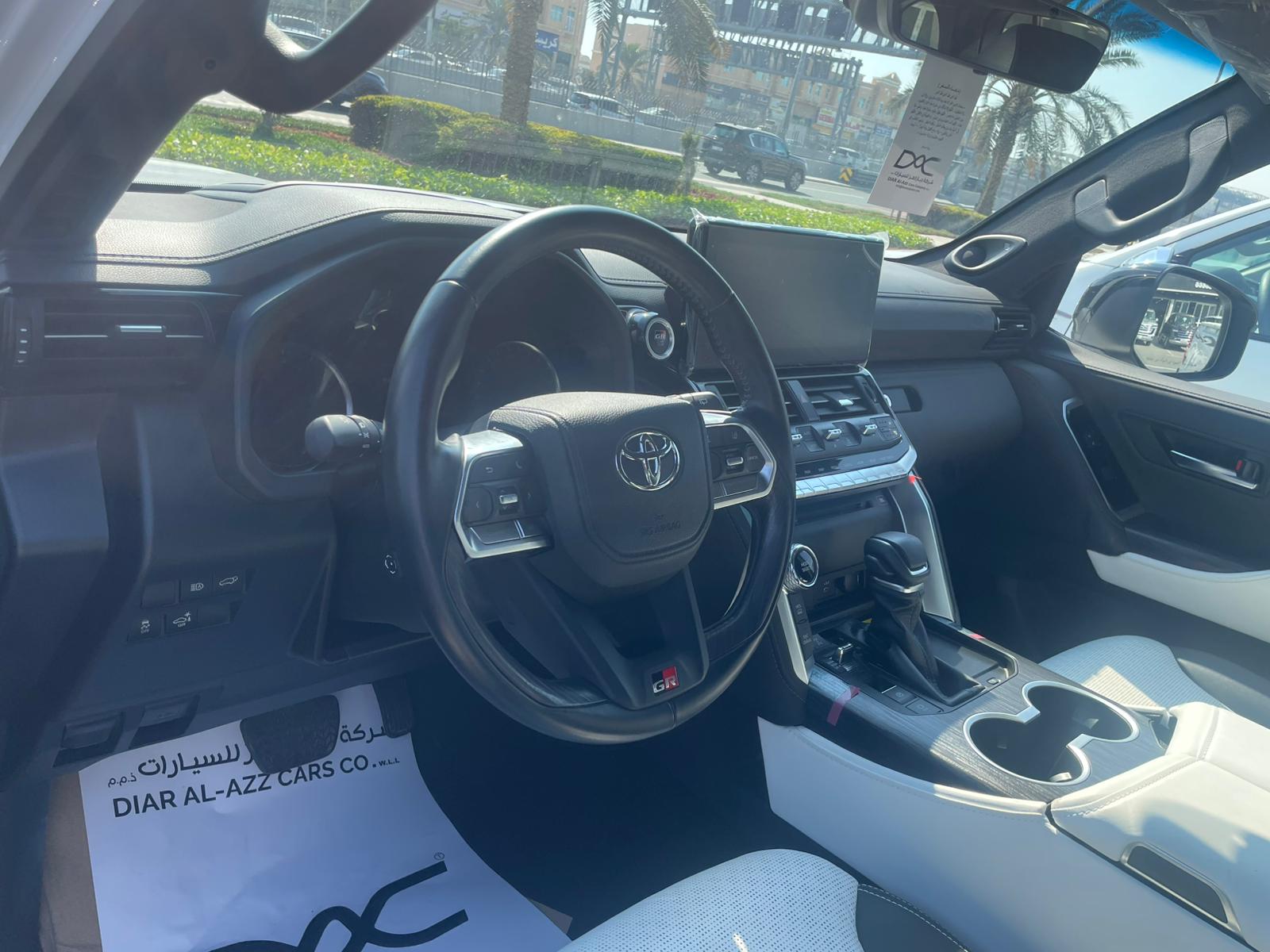 Toyota Land Cruiser G/R 2024 - Image 2