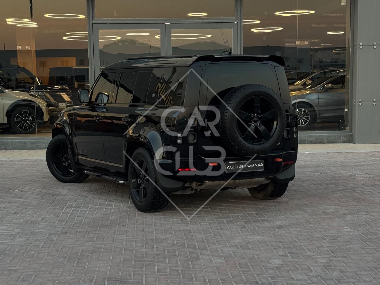 Land Rover Defender 110 2023 - Image 3