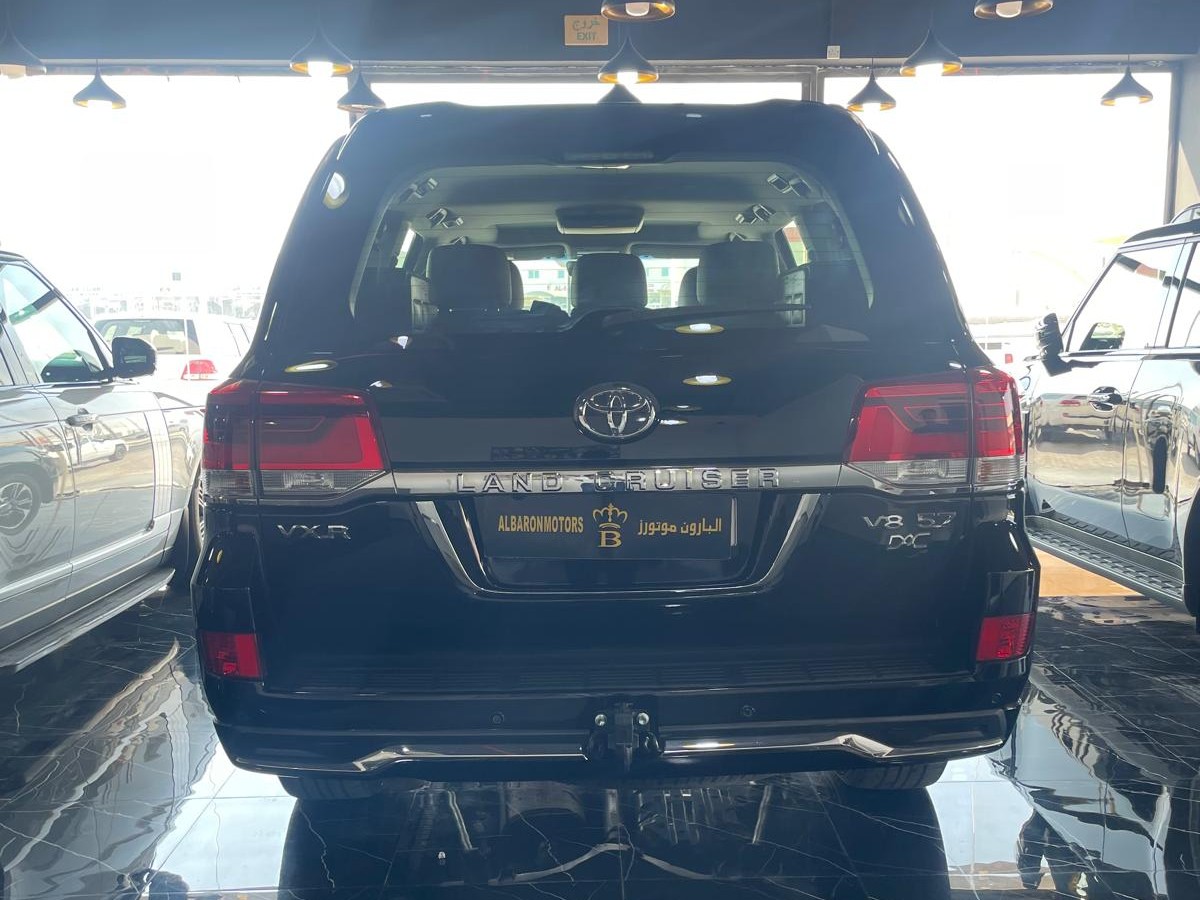 Toyota Land Cruiser VX.R 2018 - Image 2