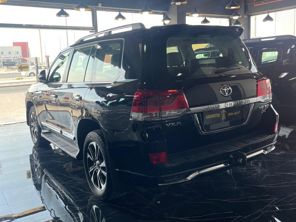Toyota Land Cruiser VX.R 2018 - Image 3