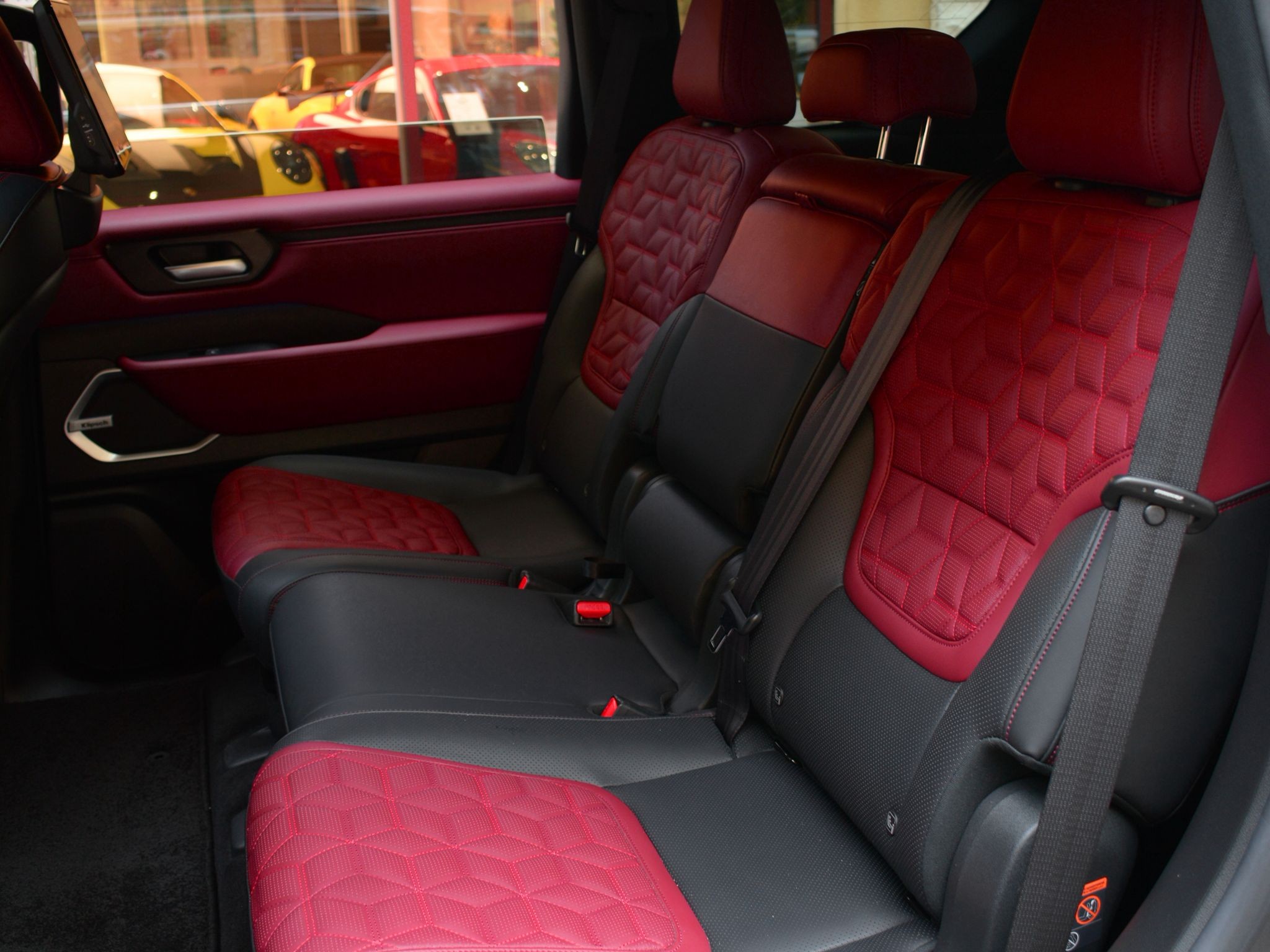 Nissan Patrol  Platinum 2025 - Image 4