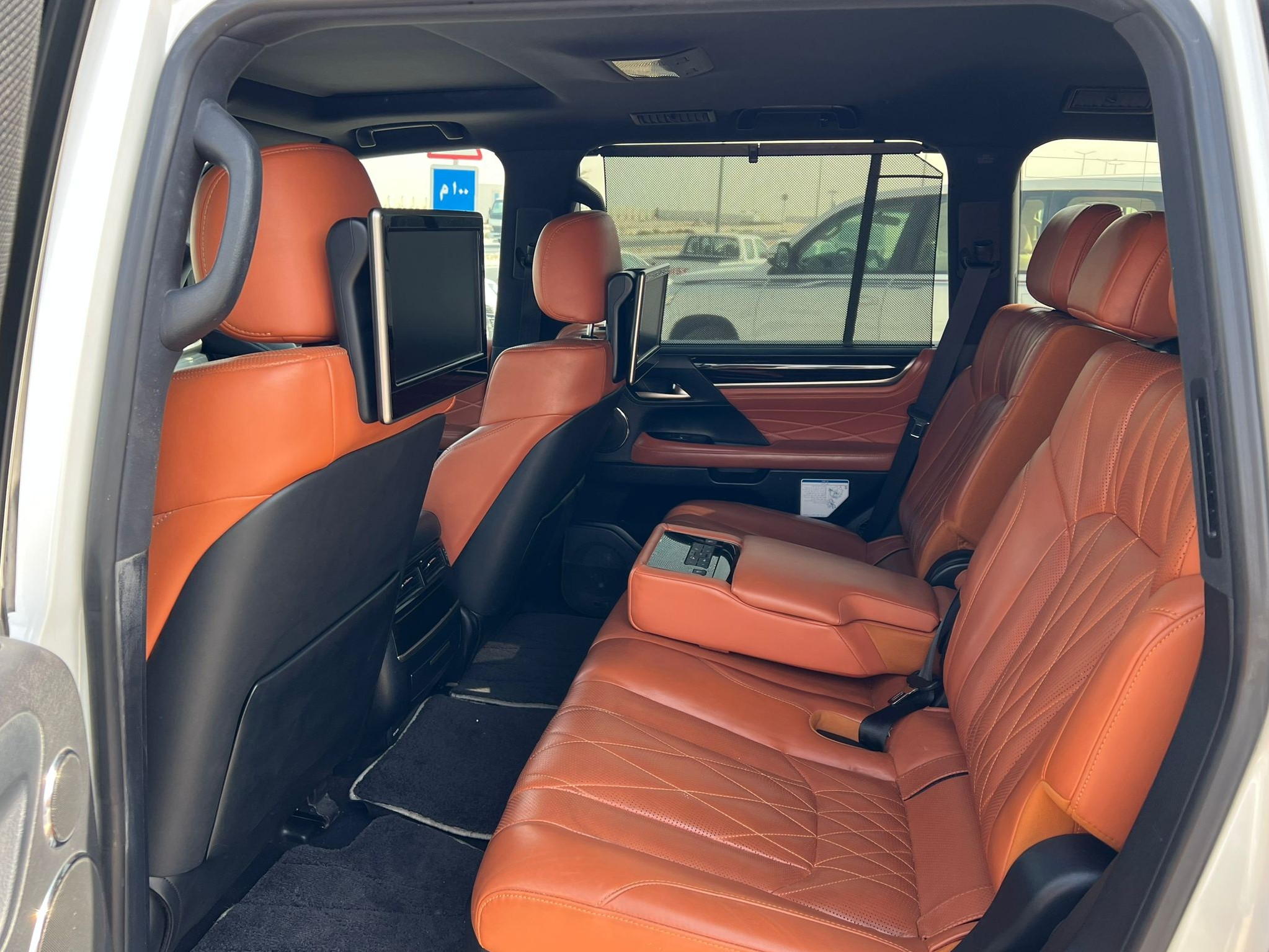 Lexus LX 570 S 2019 - Image 4