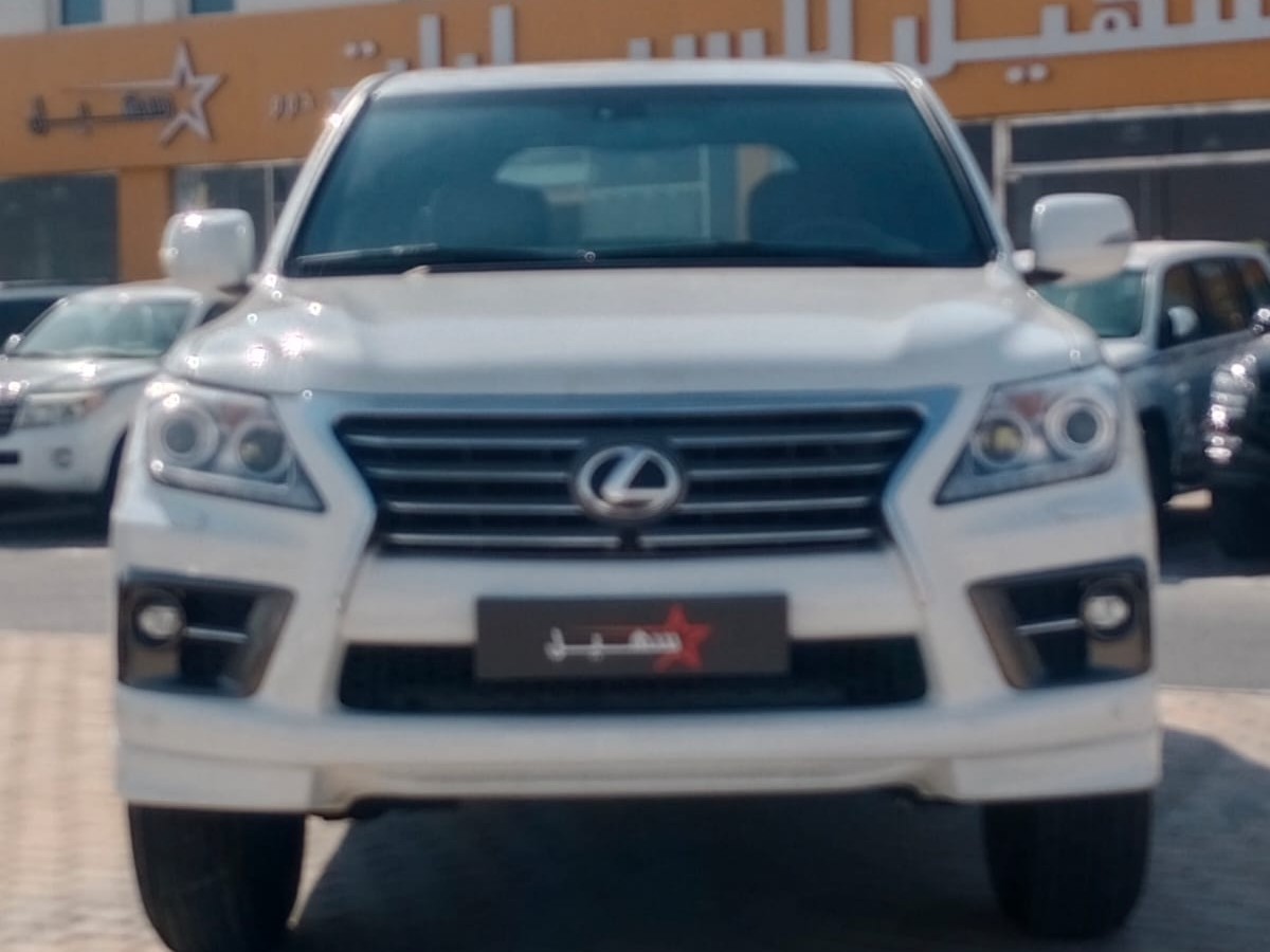 Lexus LX 570 2014 - Image 1