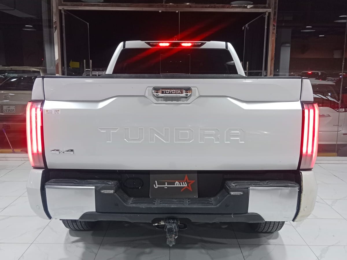 Toyota Tundra TRD 2022 - Image 2
