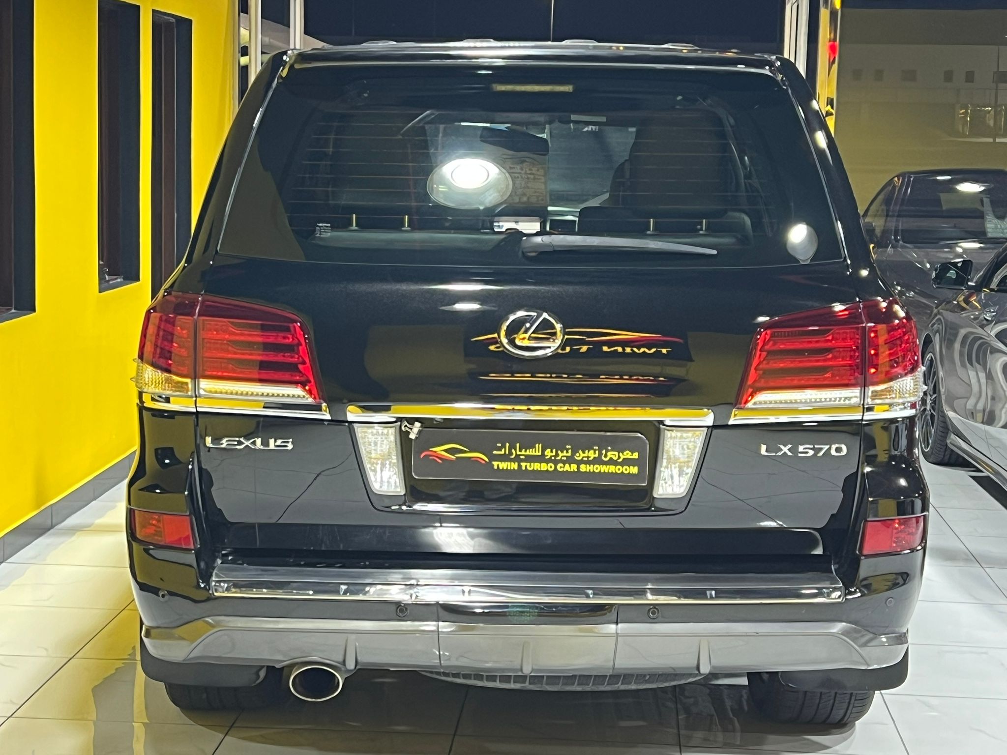 Lexus LX 570 2014 - Image 2