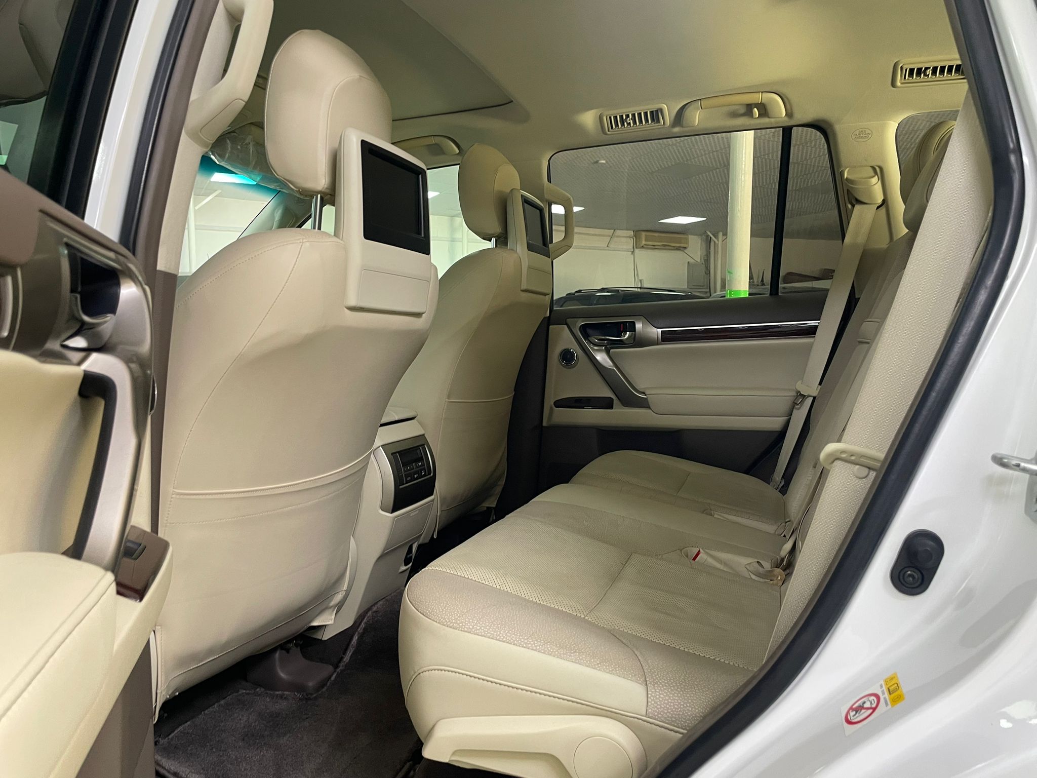 Lexus GX 460 2014 - Image 2