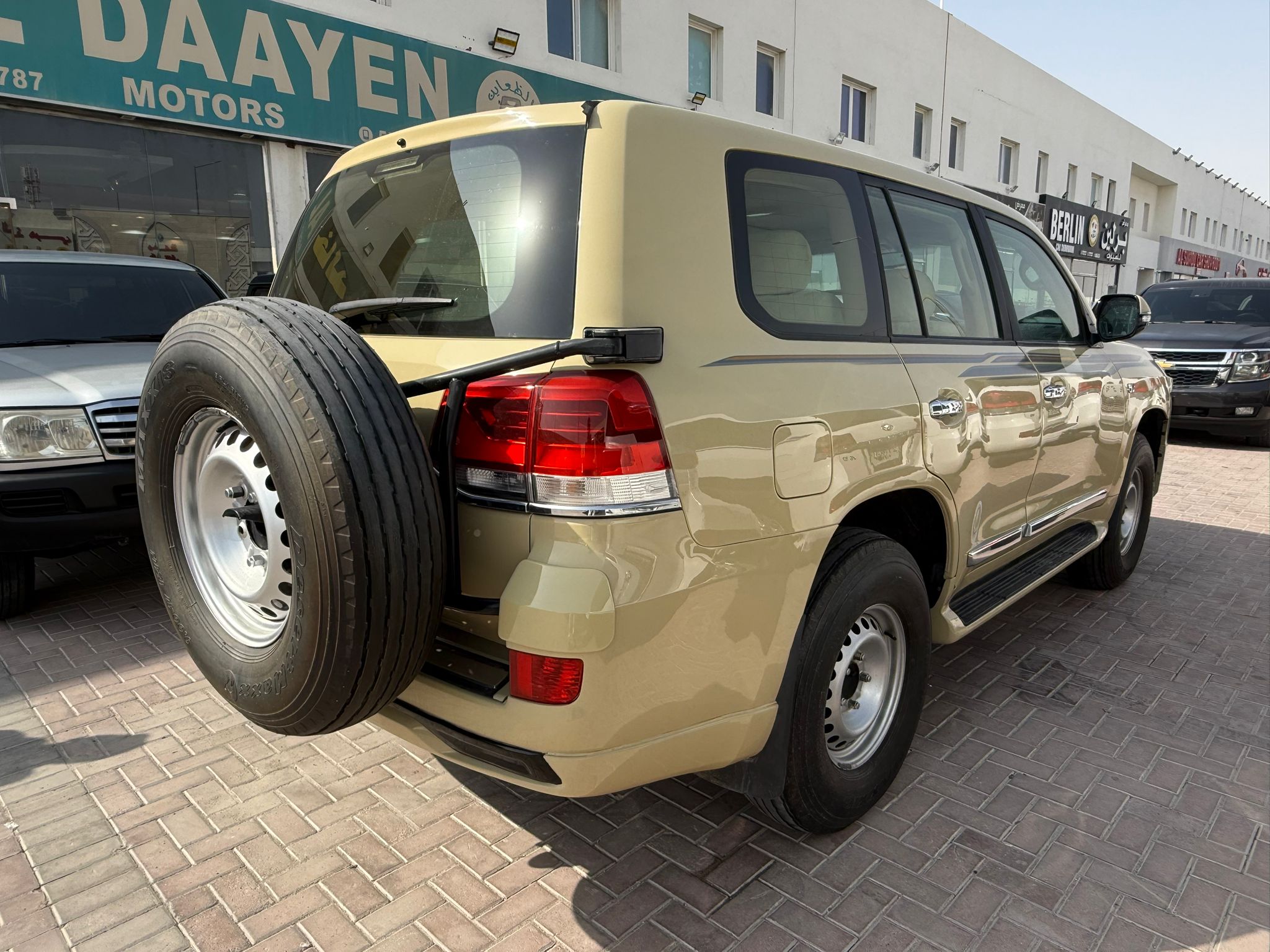 Toyota Land Cruiser VX.R 2015 - Image 2