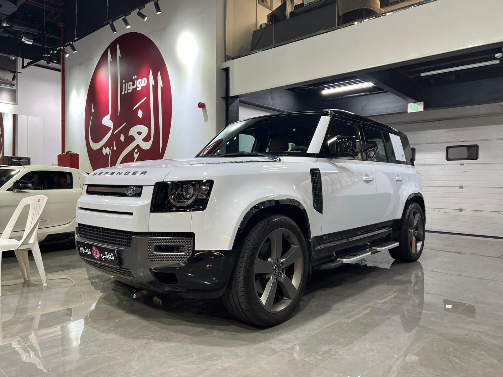 Land Rover Defender 110 2023