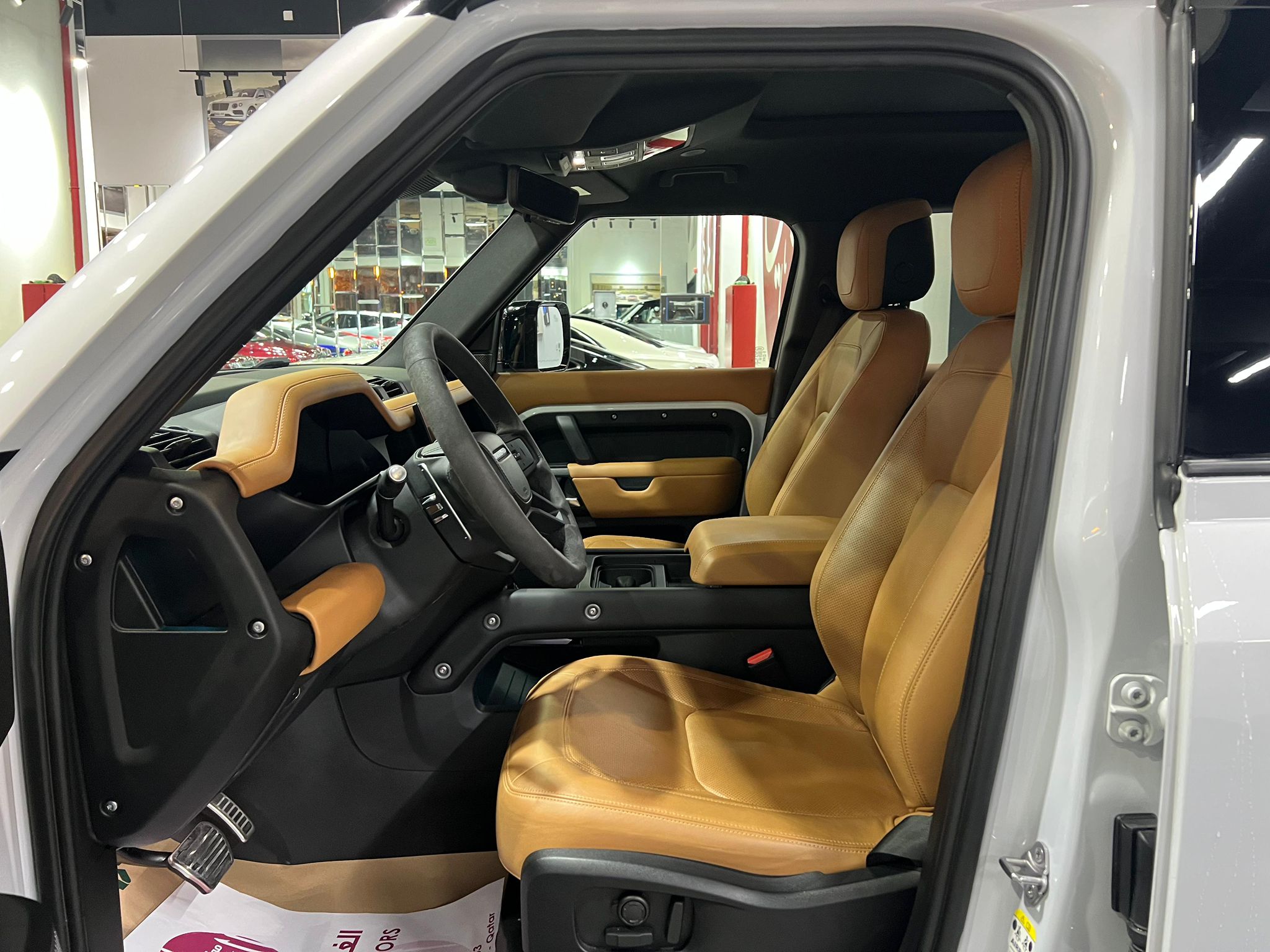 Land Rover Defender 110 2023 - Image 2