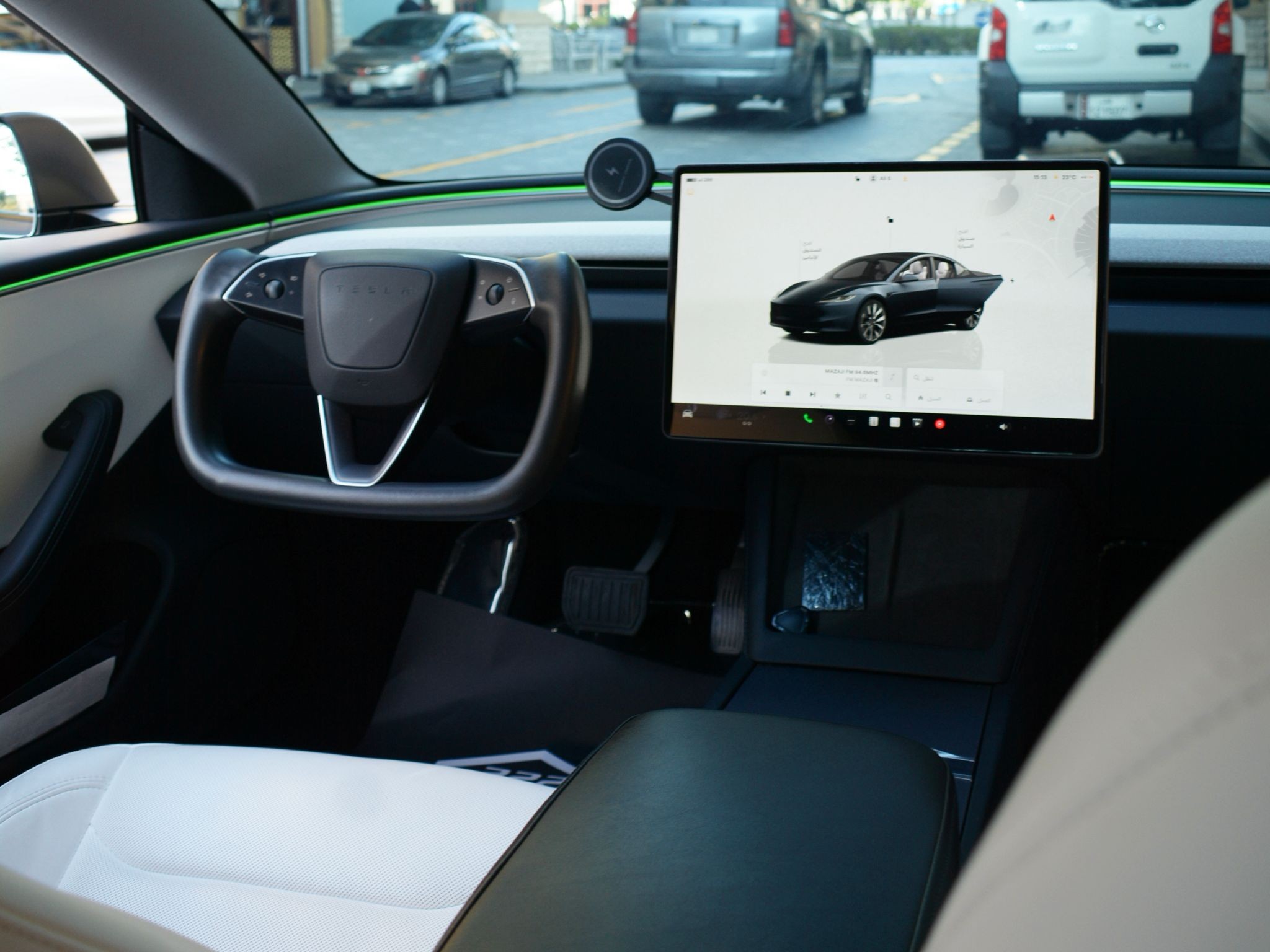 Tesla Model 3  Long Range 2024 - Image 4