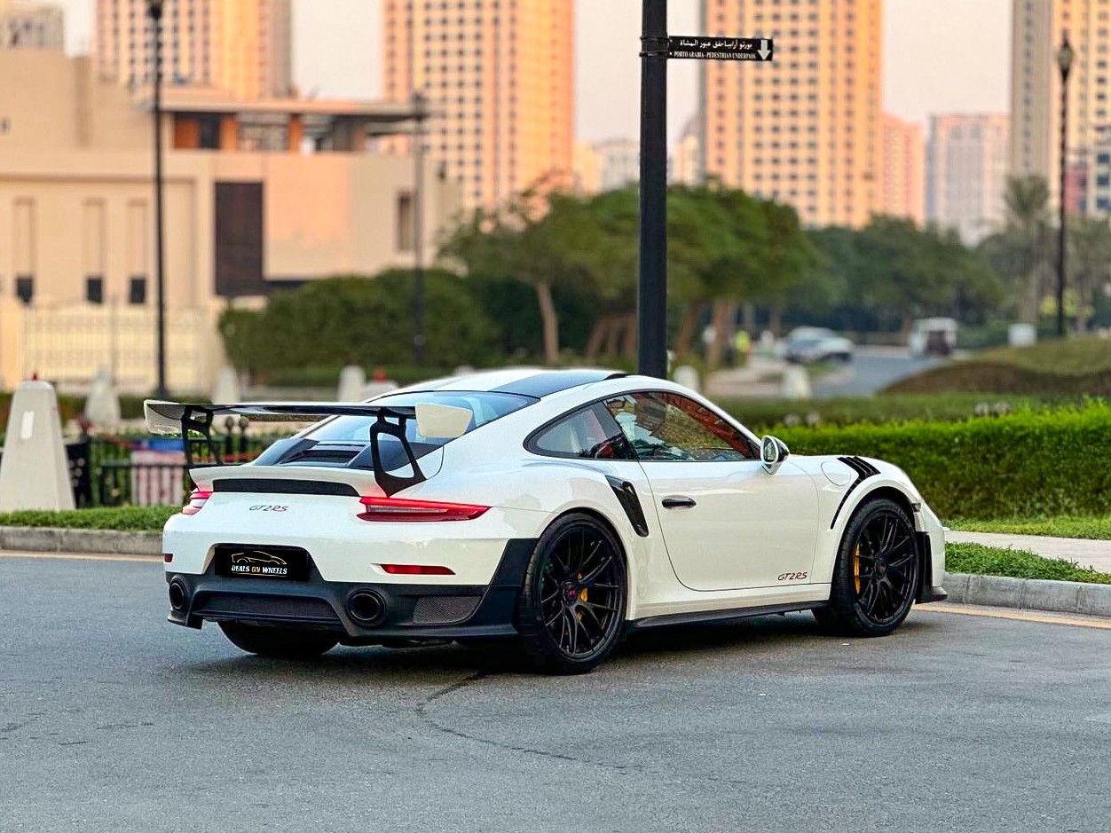 Porsche 911 GT2 RS 2018 - Image 3