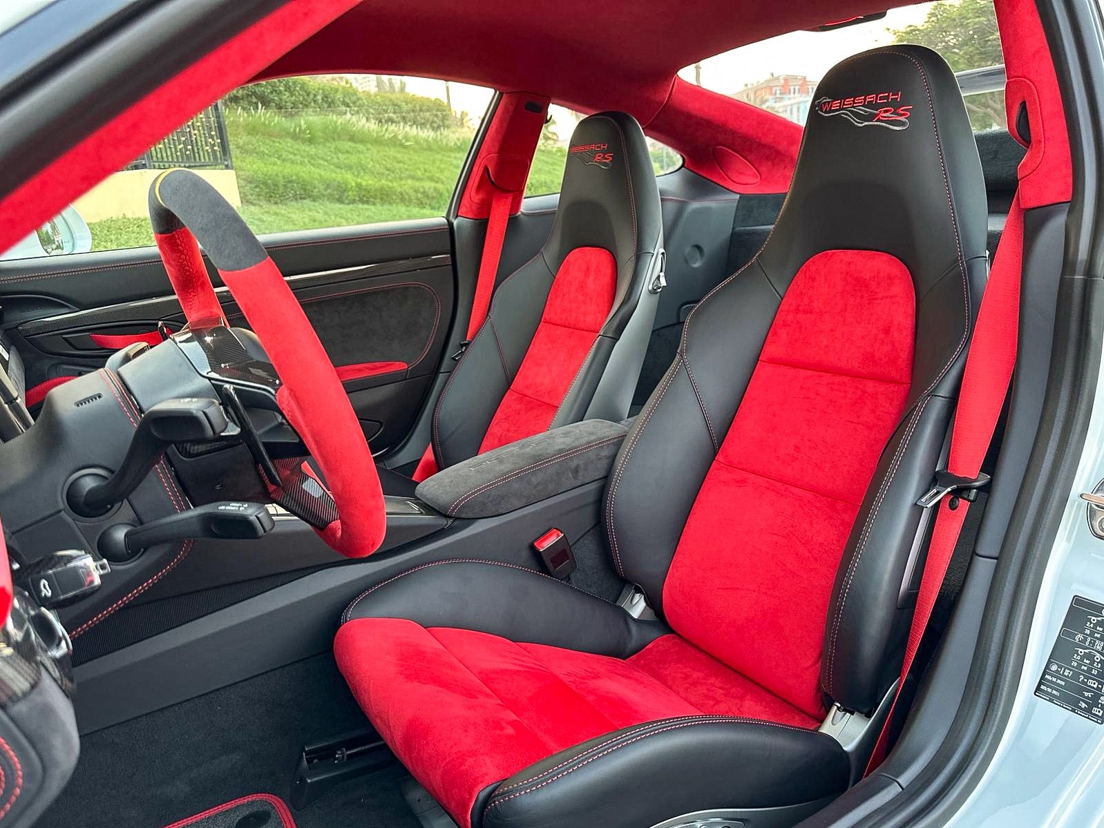 Porsche 911 GT2 RS 2018 - Image 4