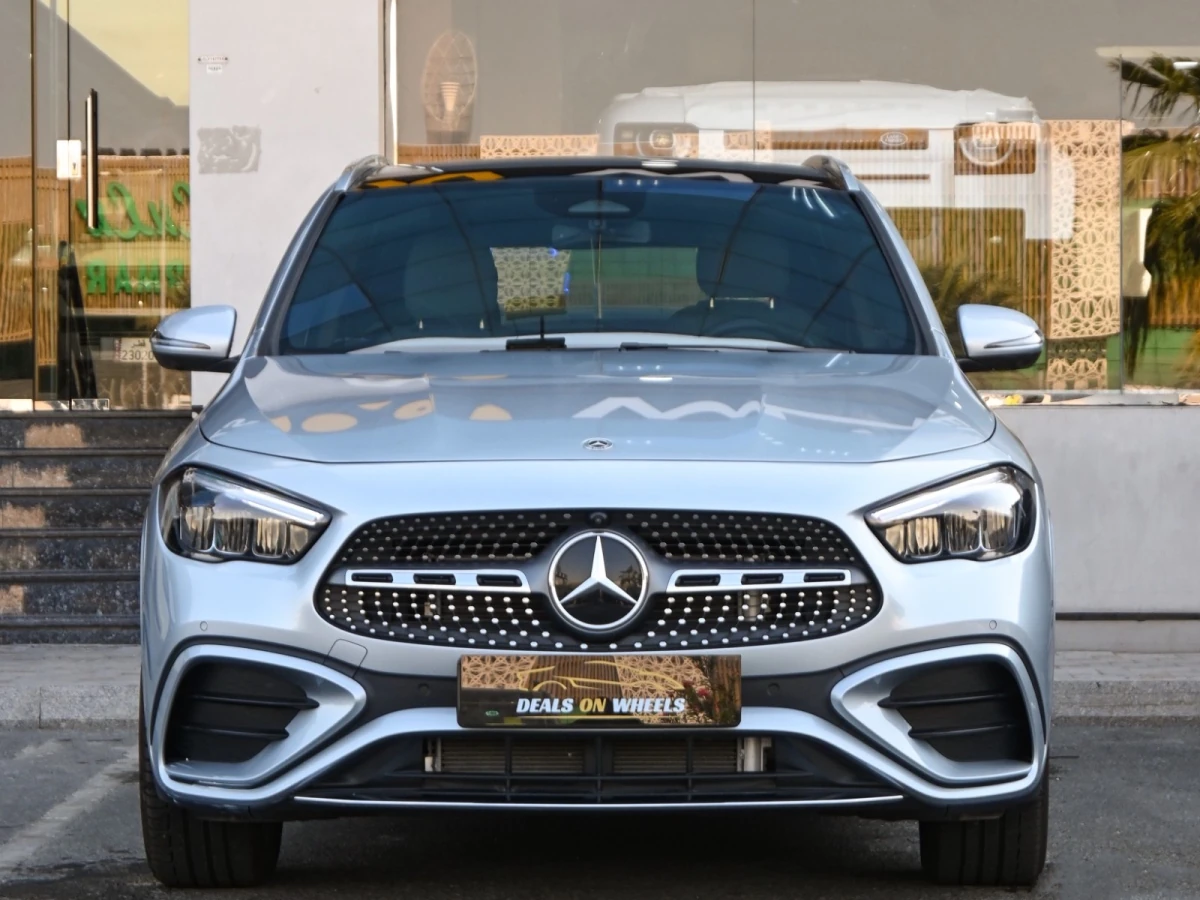 Mercedes-Benz GLA  200 AMG 2025