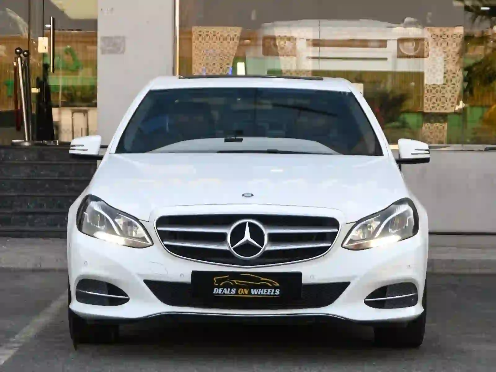 Mercedes-Benz E-Class Sedan 200 2015