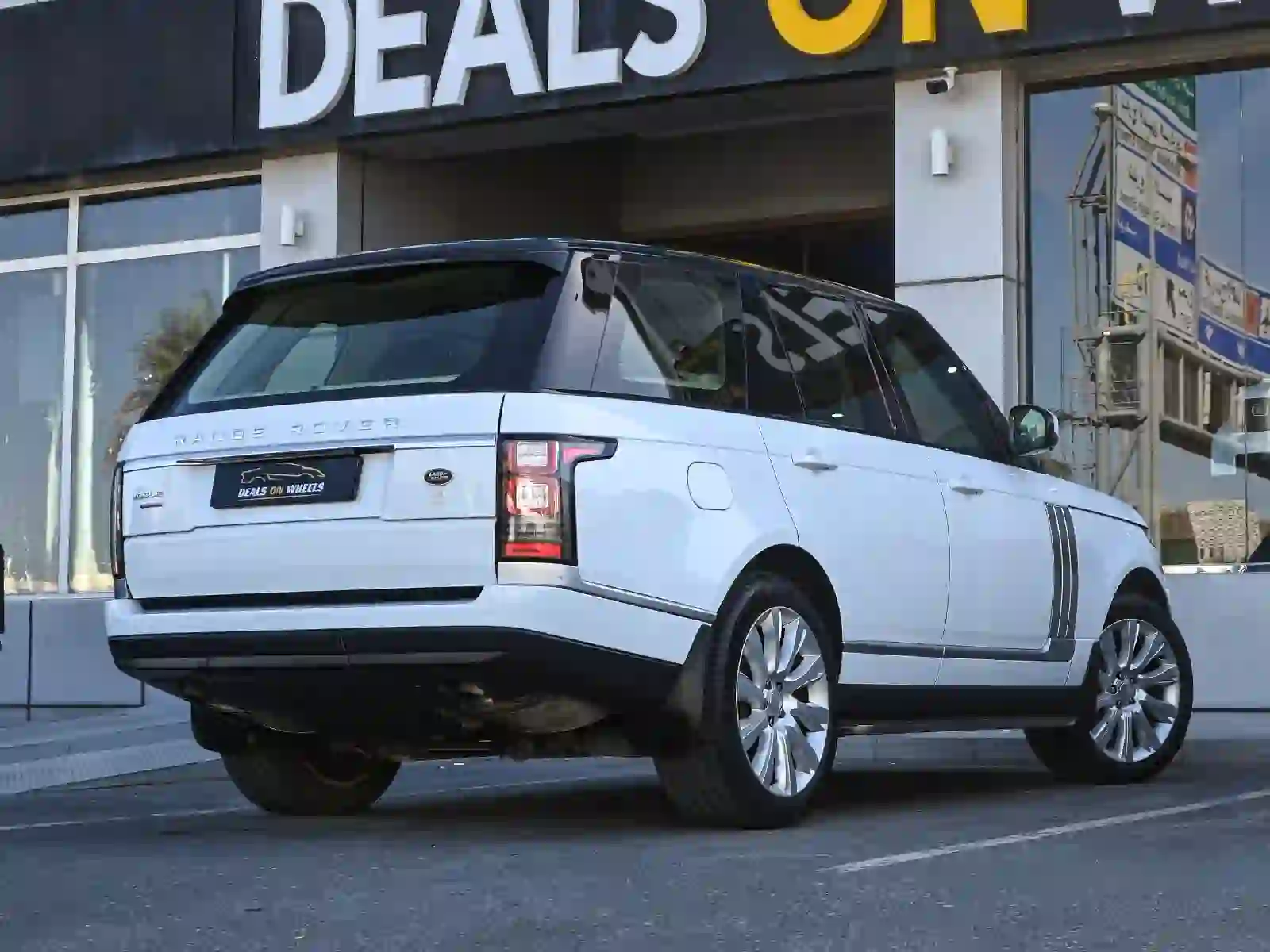 Land Rover Range Rover Vogue SE SuperCharged 2014 - Image 2