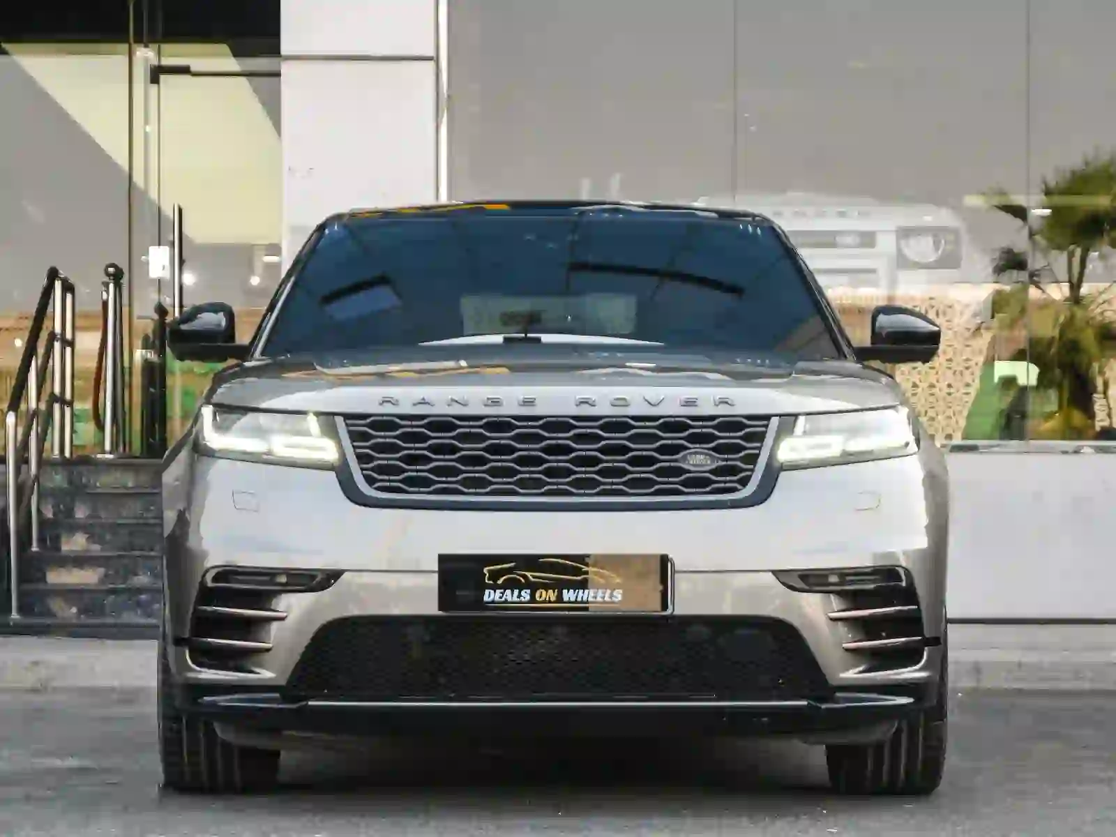 Land Rover Range Rover Velar R-Dynamic 2018 - Image 1