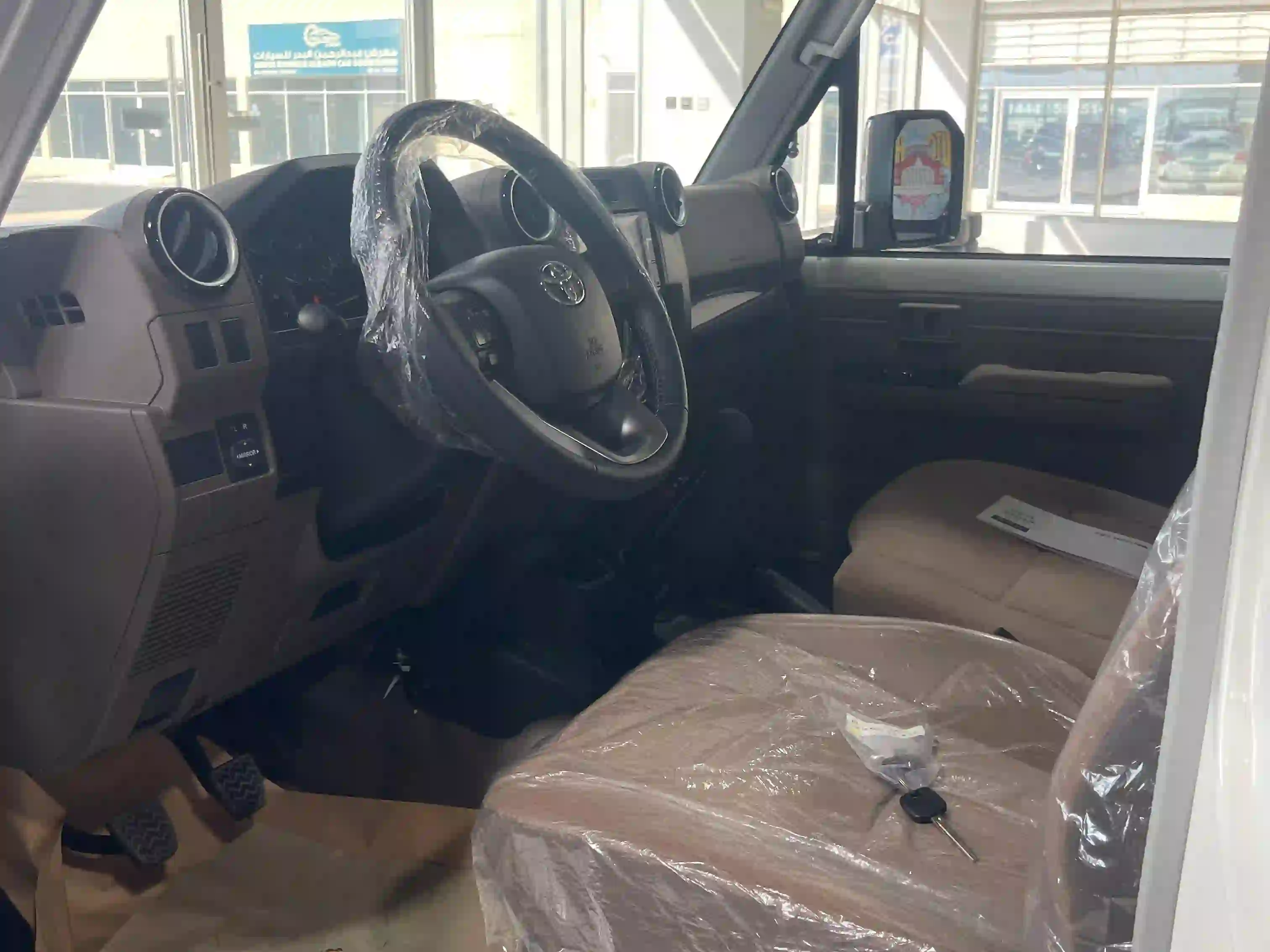 Toyota Land Cruiser LX 2025 - Image 2
