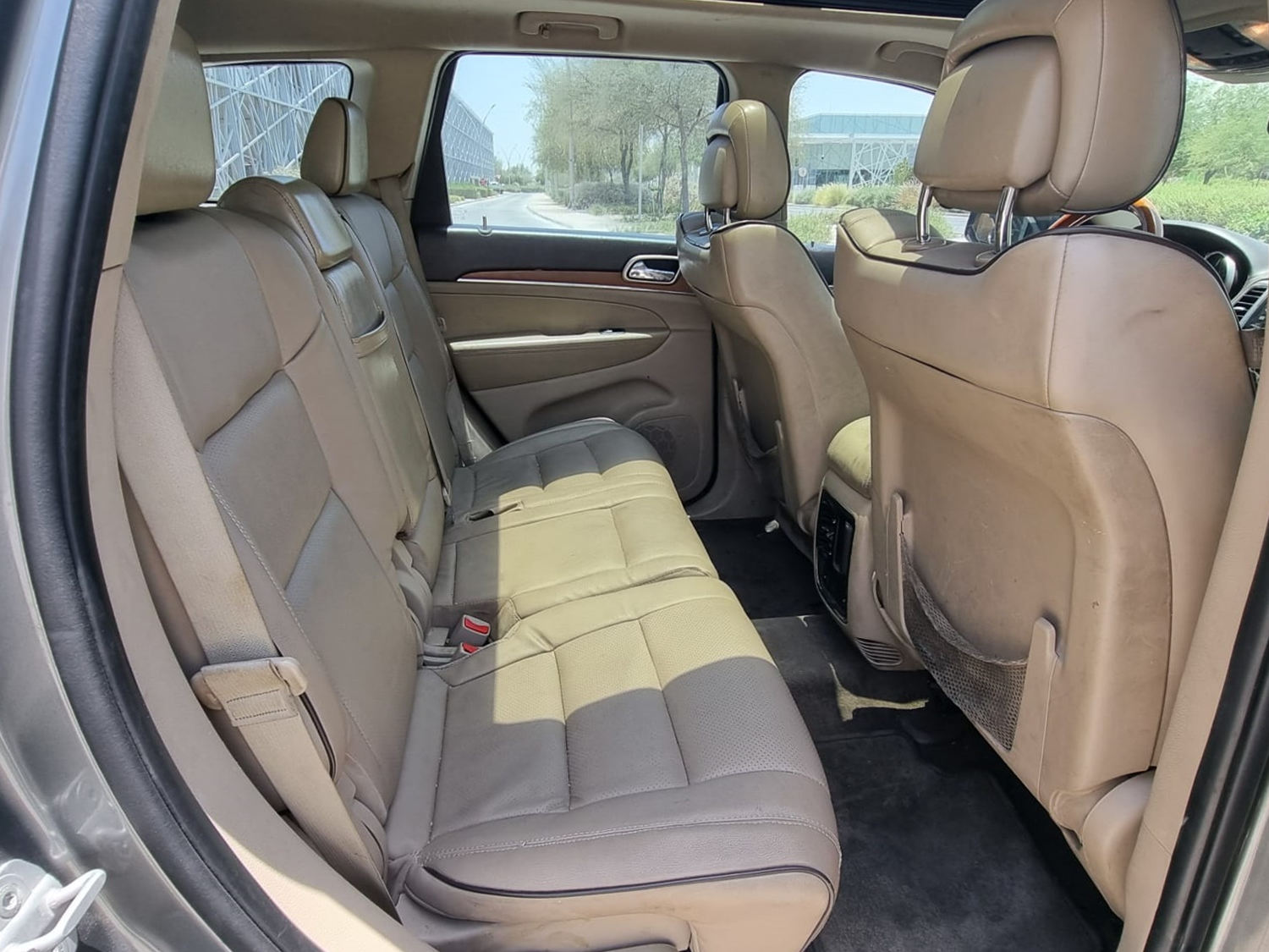 Jeep Grand Cherokee over land  - Image 3
