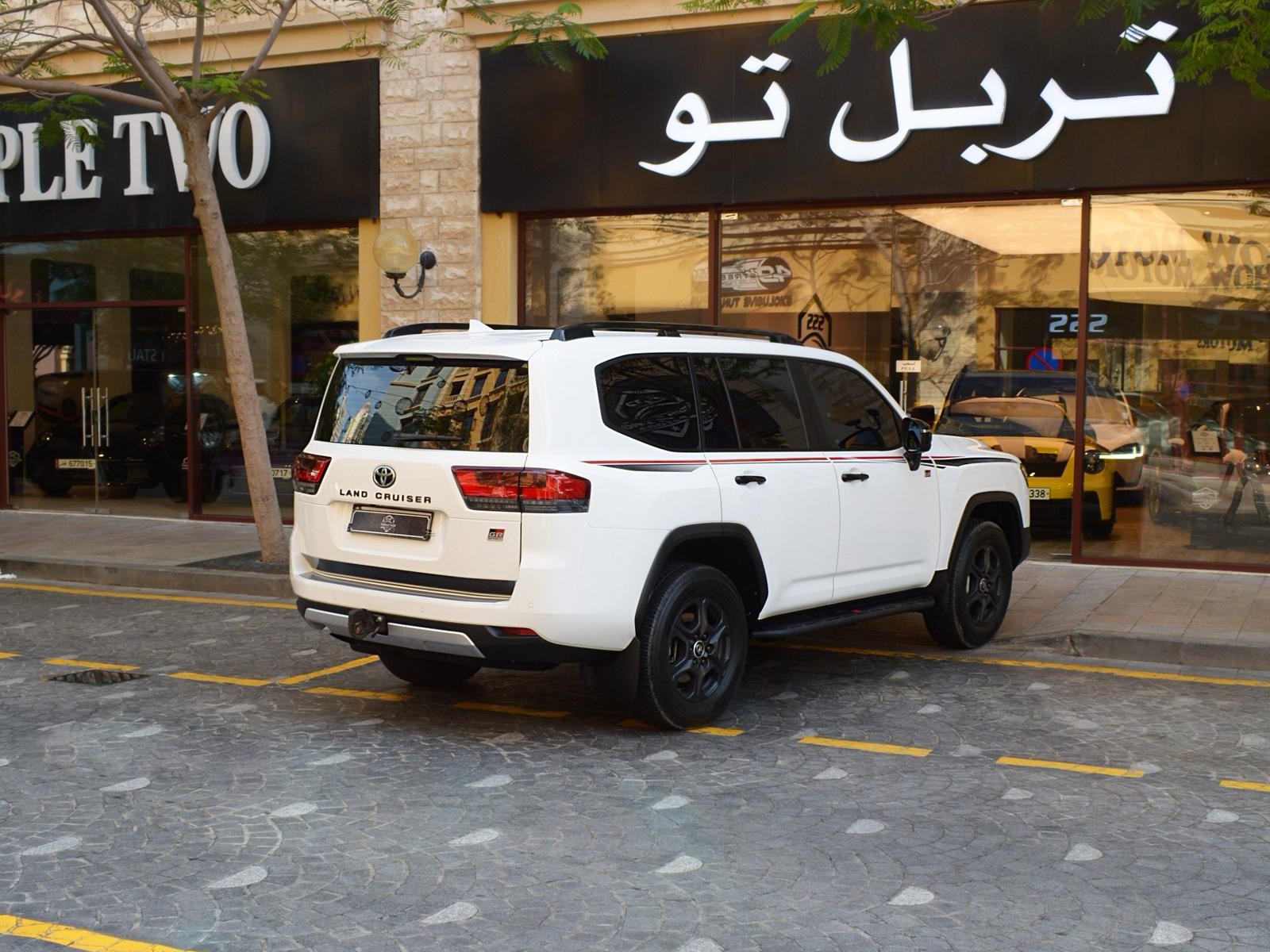 Toyota Land Cruiser G/R 2023 - Image 3