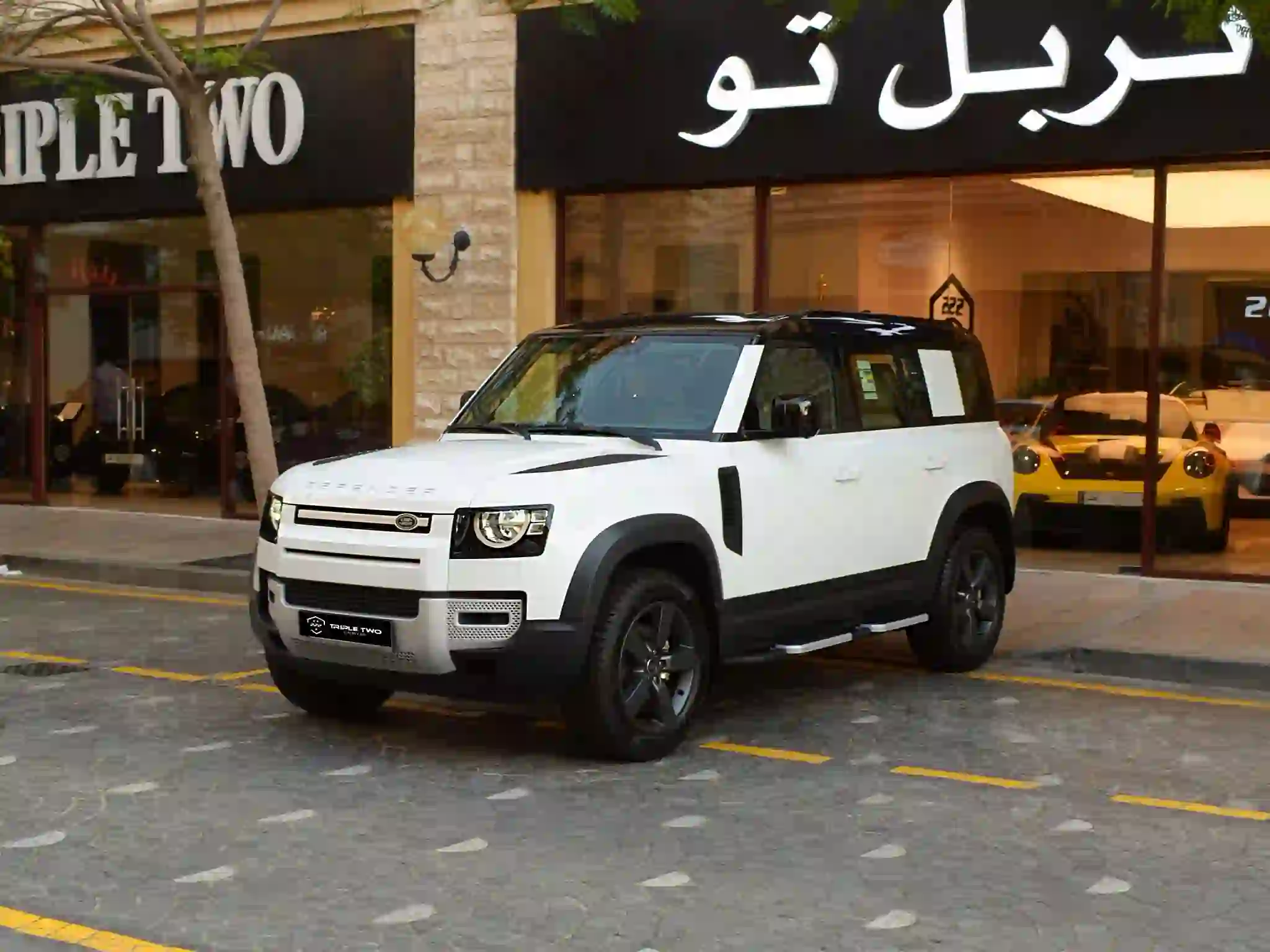 لاند روفر Defender 110 2025