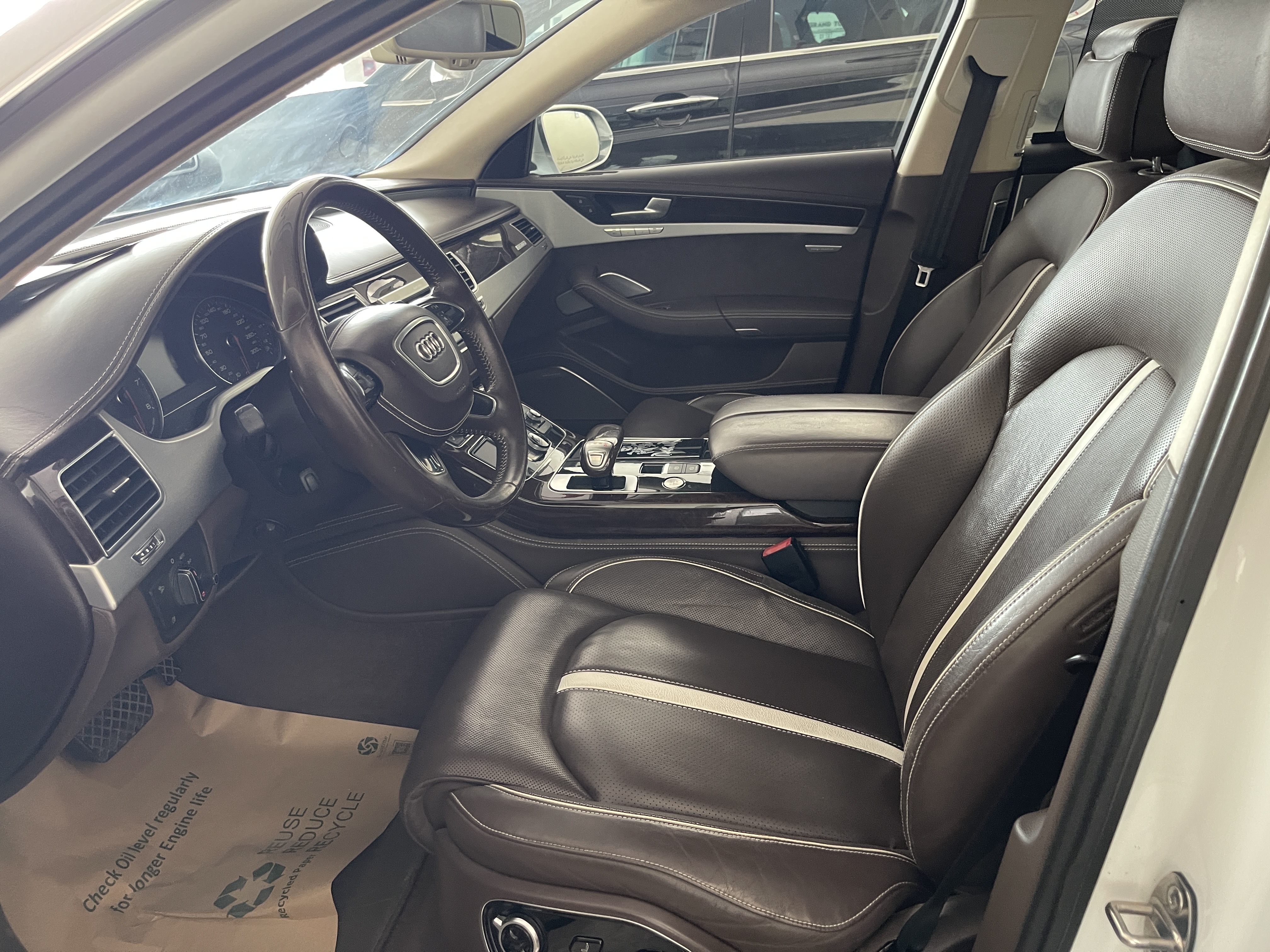 Audi A8 L  2014 - Image 4