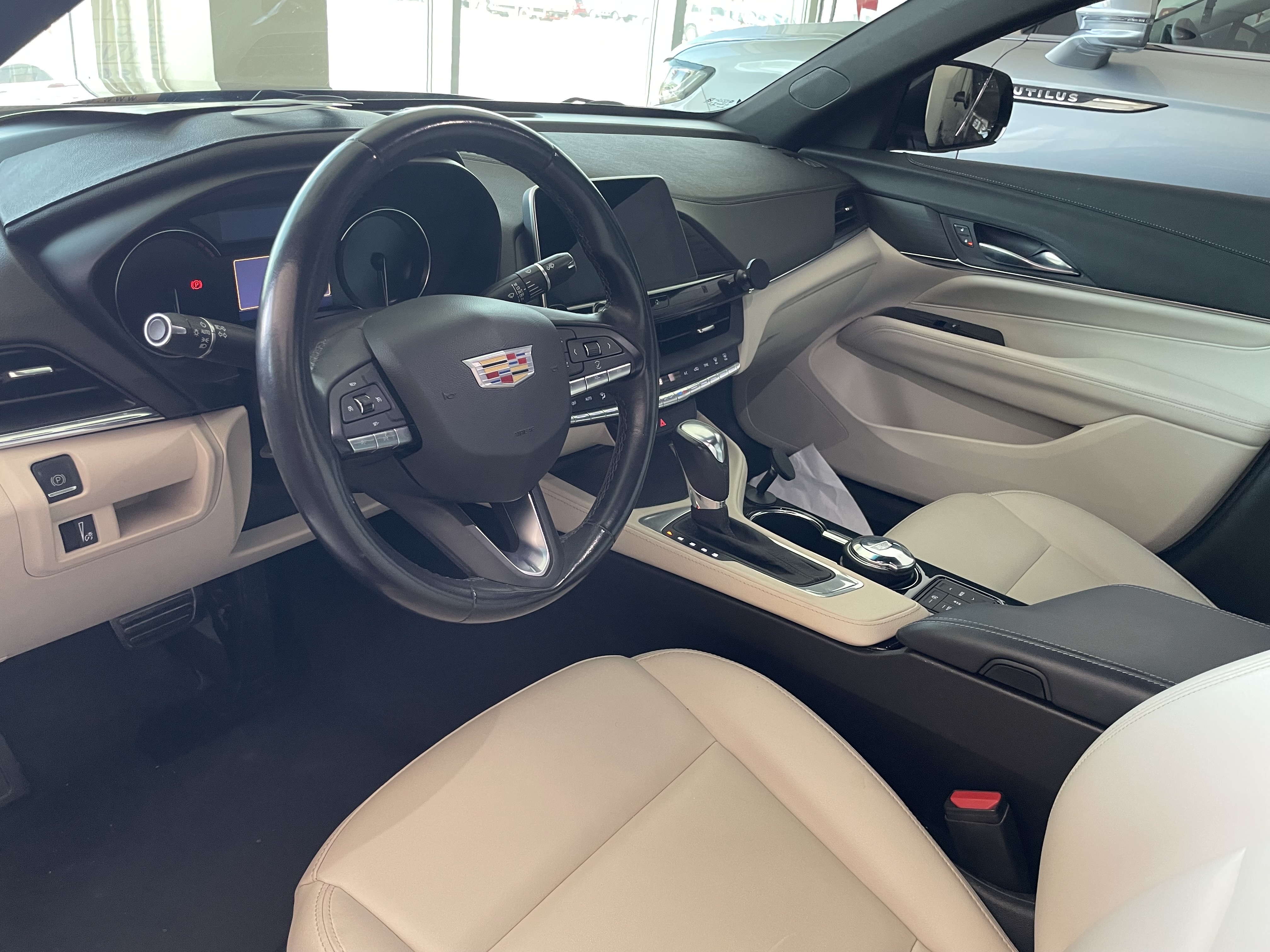 Cadillac CT4 2020 - Image 4