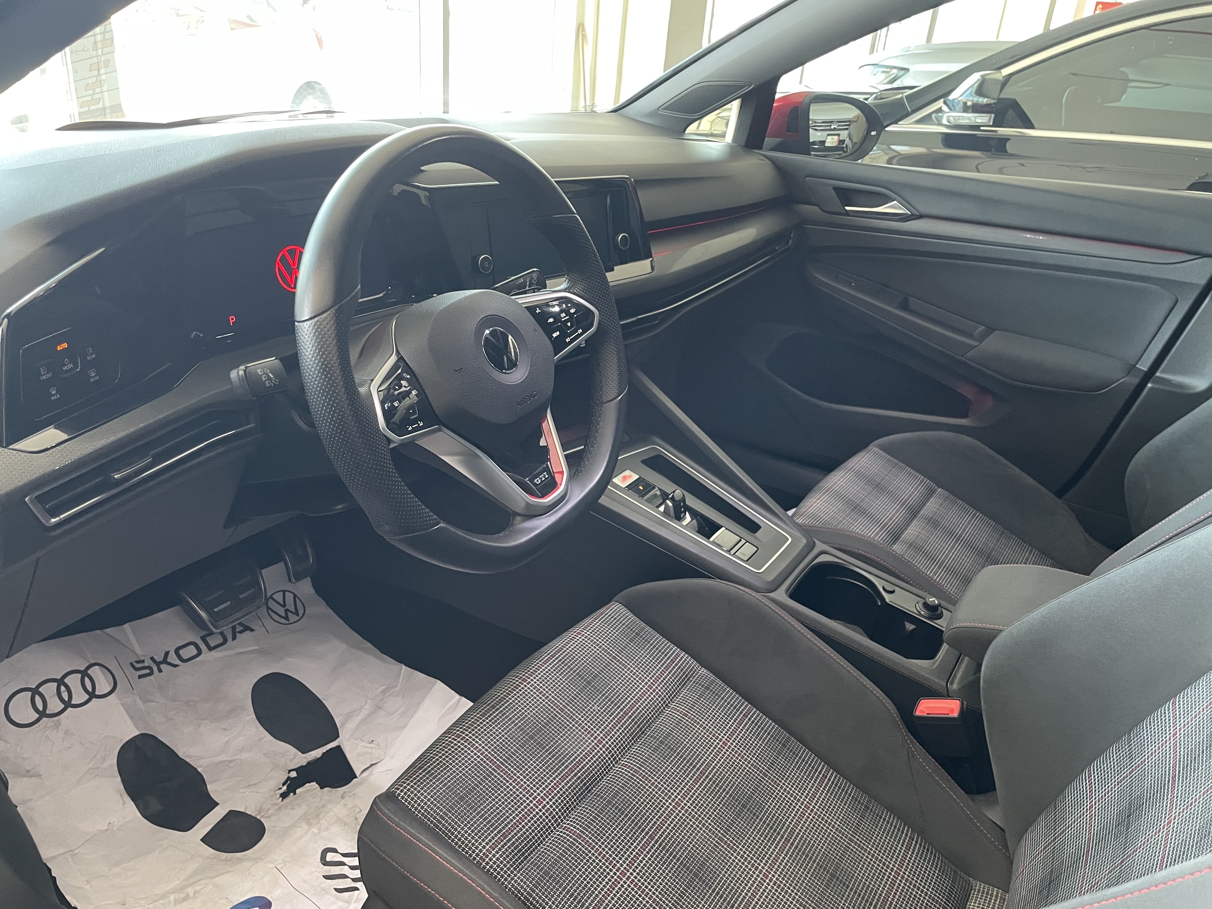 Volkswagen Golf GTI 2021 - Image 4