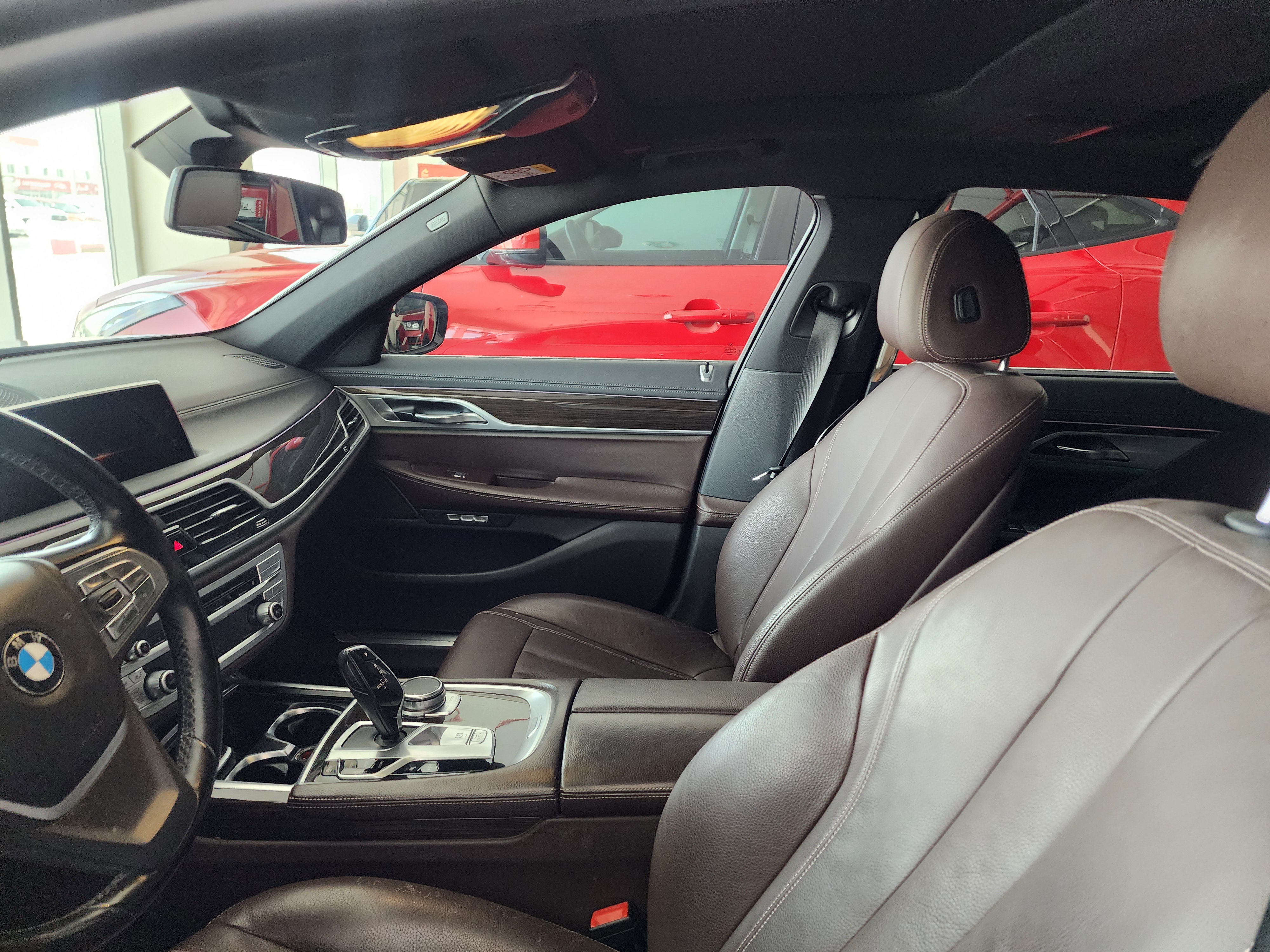BMW 7-Series 740 Li 2018 - Image 4