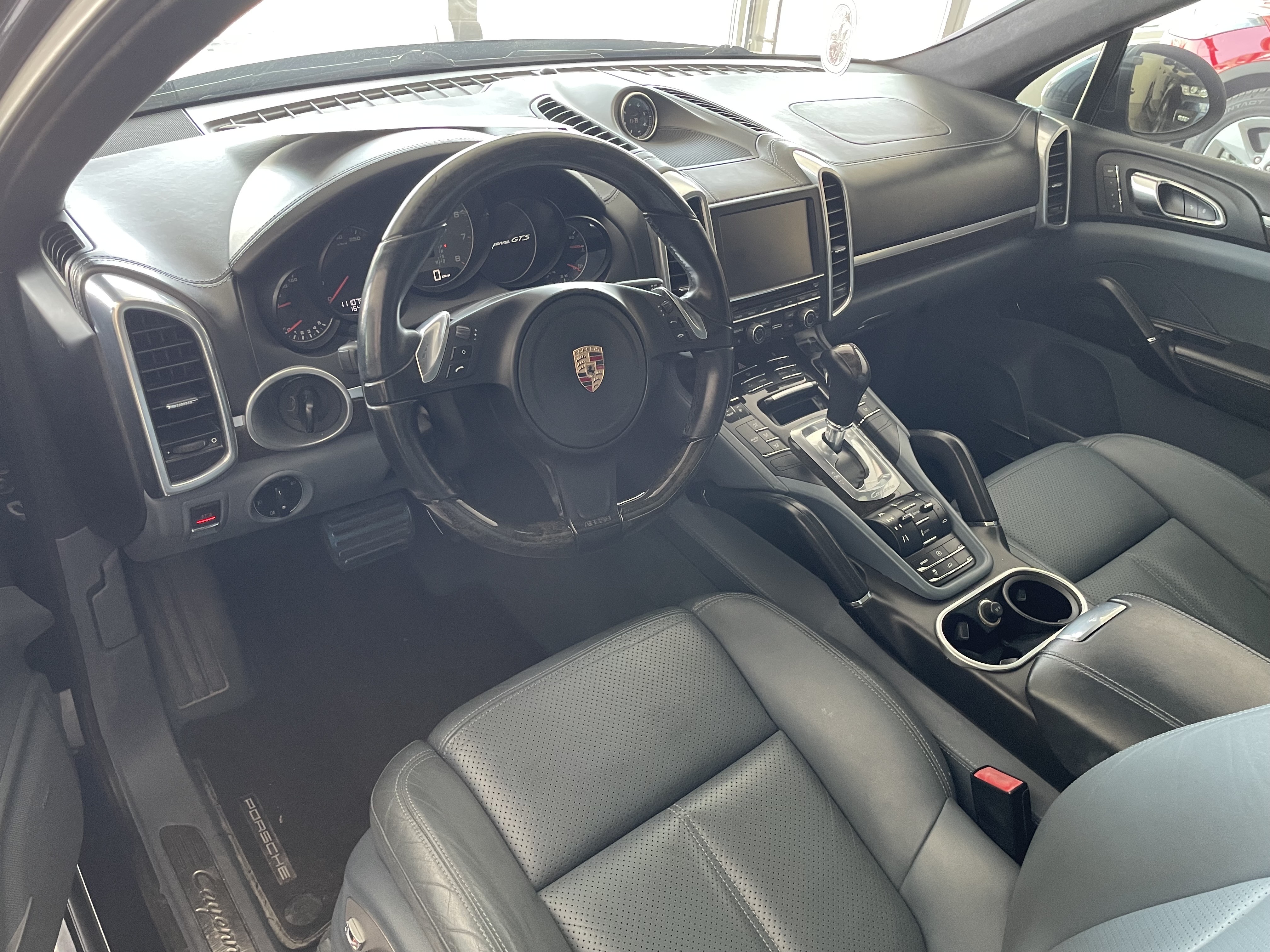 Porsche Cayenne GTS 2013 - Image 3