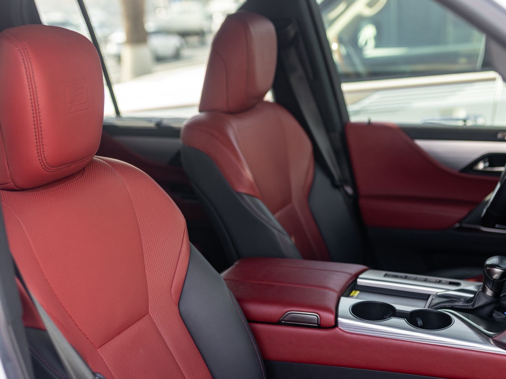 Lexus LX 600  F-Sport 2022 - Image 4