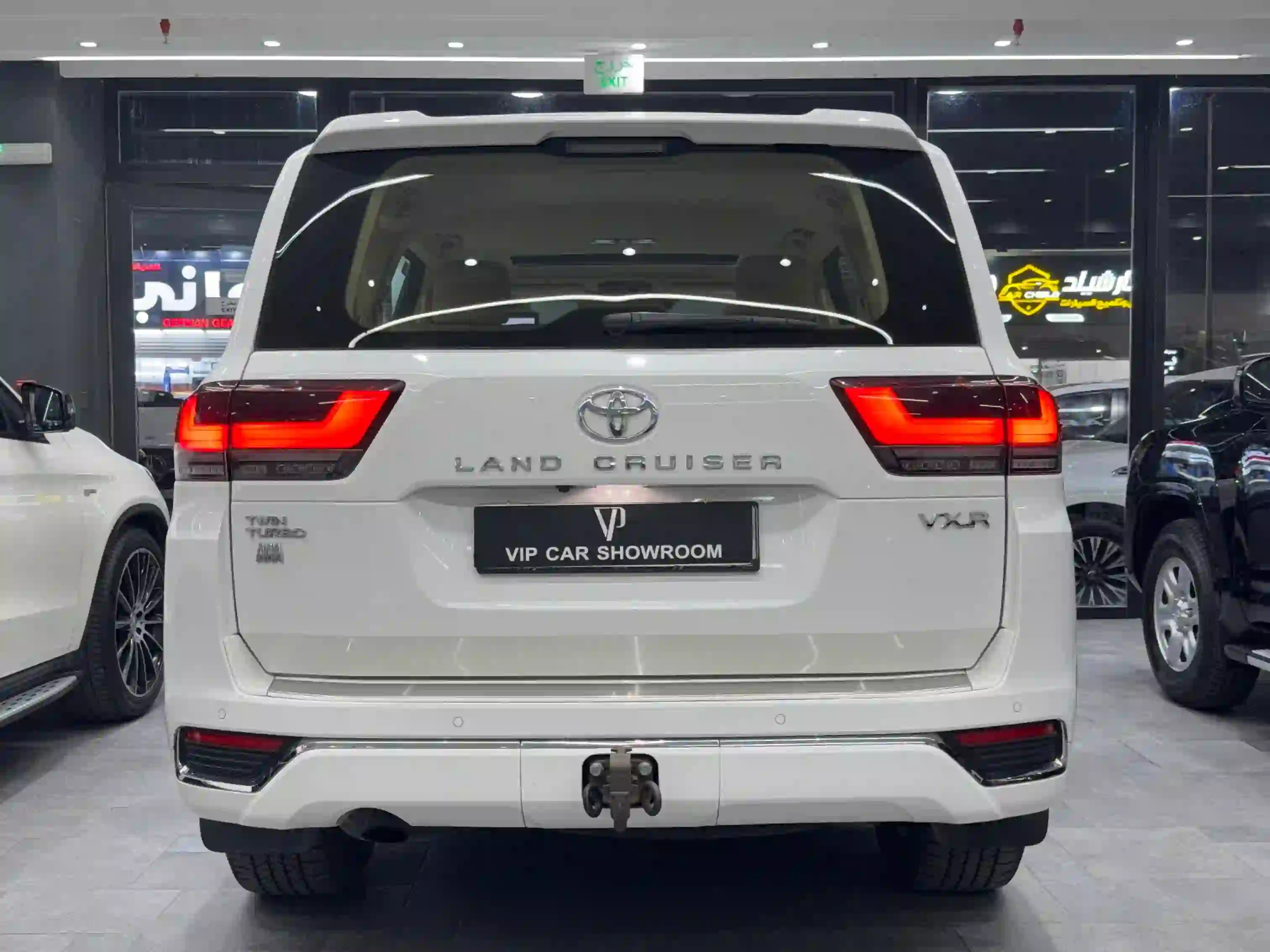 Toyota Land Cruiser VXR Twin Turbo 2022 - Image 4