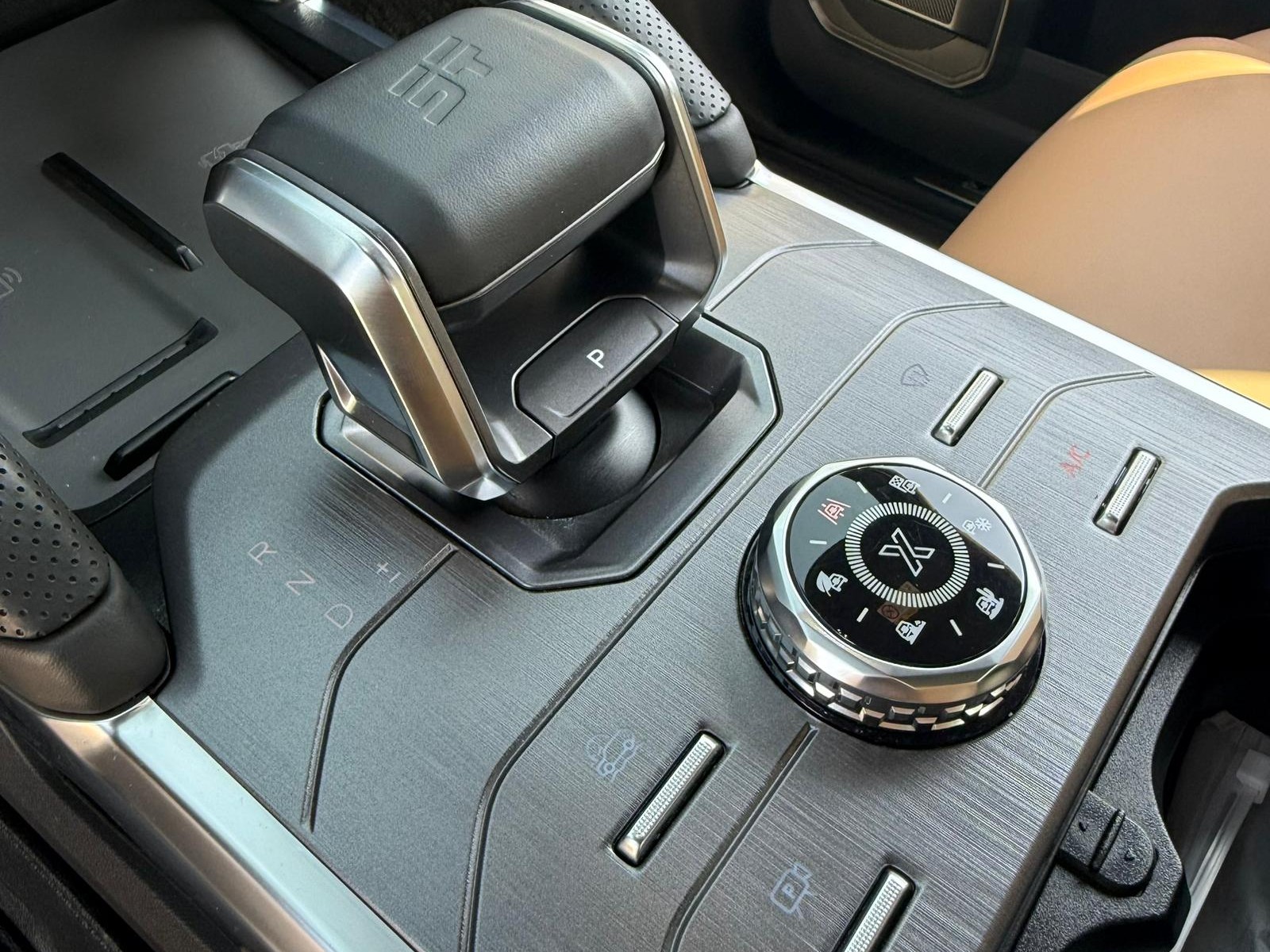Jetour  T2 I-DM 2025 - Image 2
