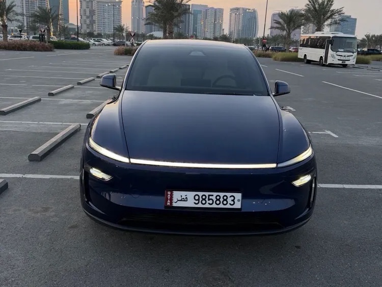 Tesla Model Y 2025 - Image 2