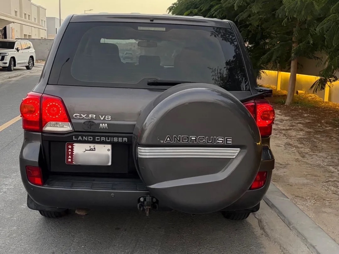 تويوتا لاند كروزر جي اكس ار v8 2015 - Image 2