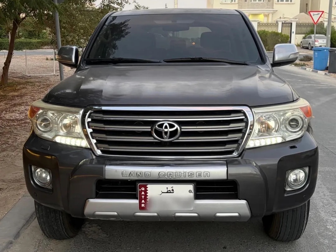 تويوتا لاند كروزر جي اكس ار v8 2015 - Image 4
