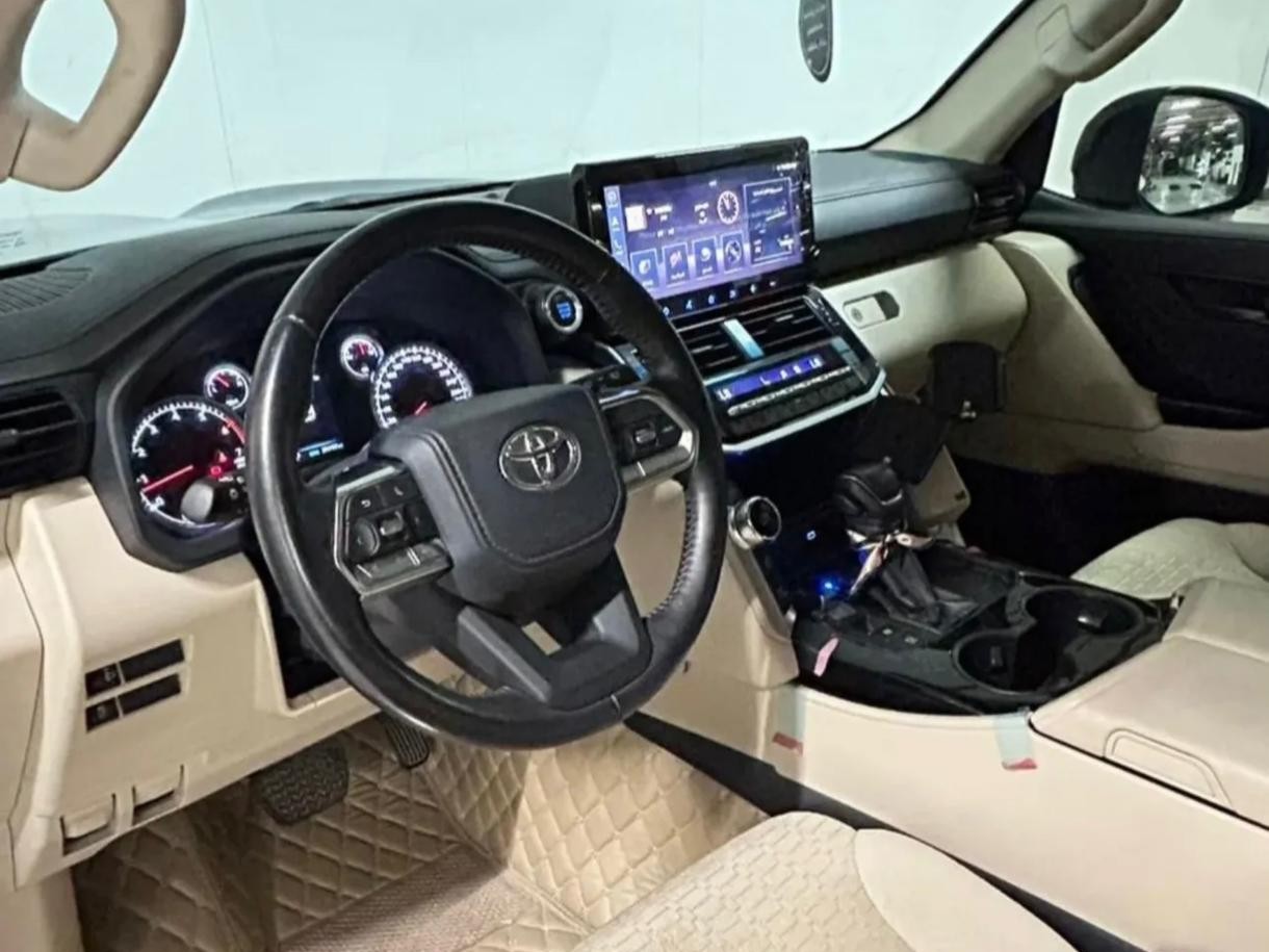 Toyota Land Cruiser GXR Twin Turbo 2023 - Image 2