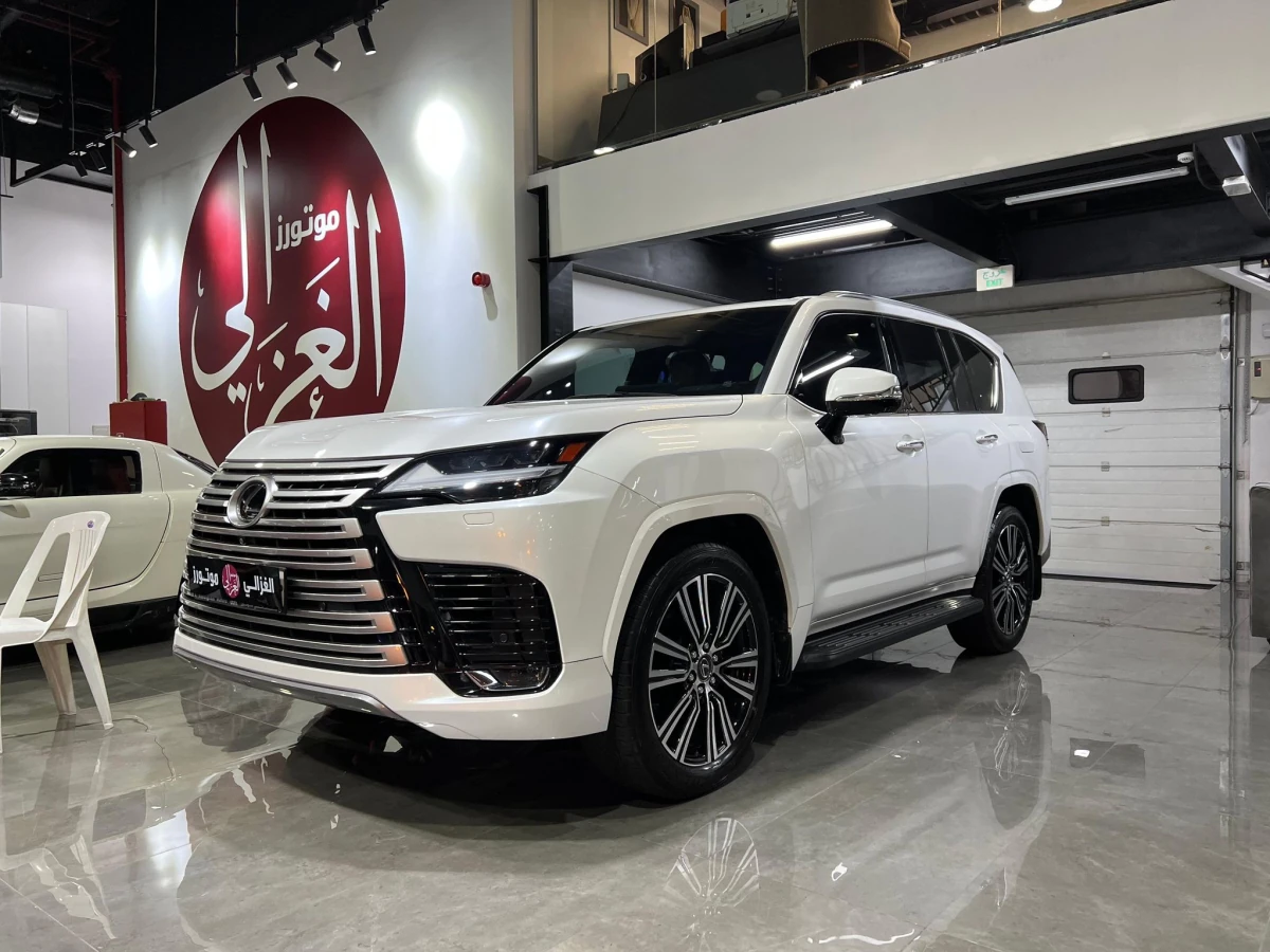 Lexus LX 600 Luxury  2024