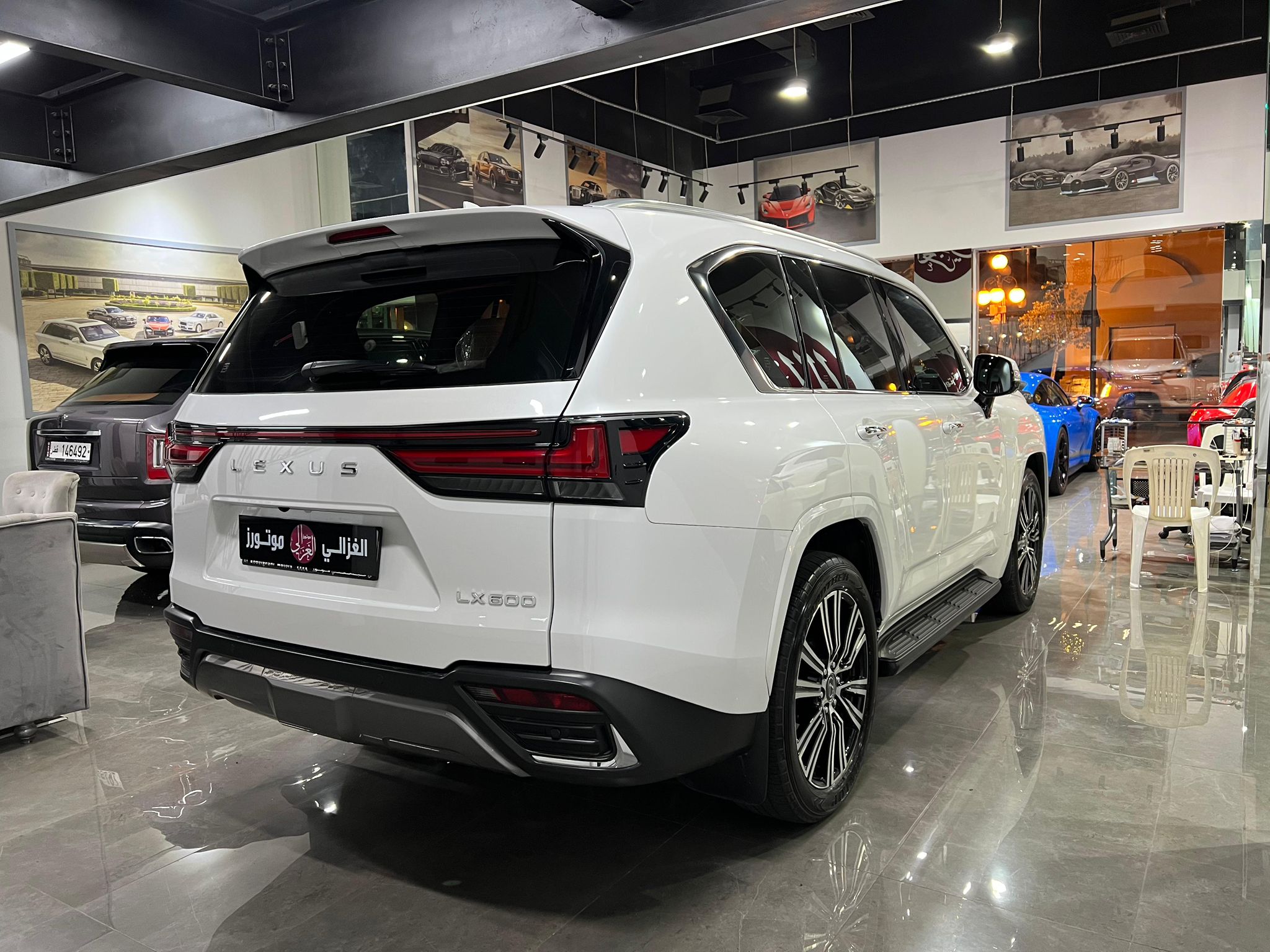 Lexus LX 600 Luxury  2024 - Image 2