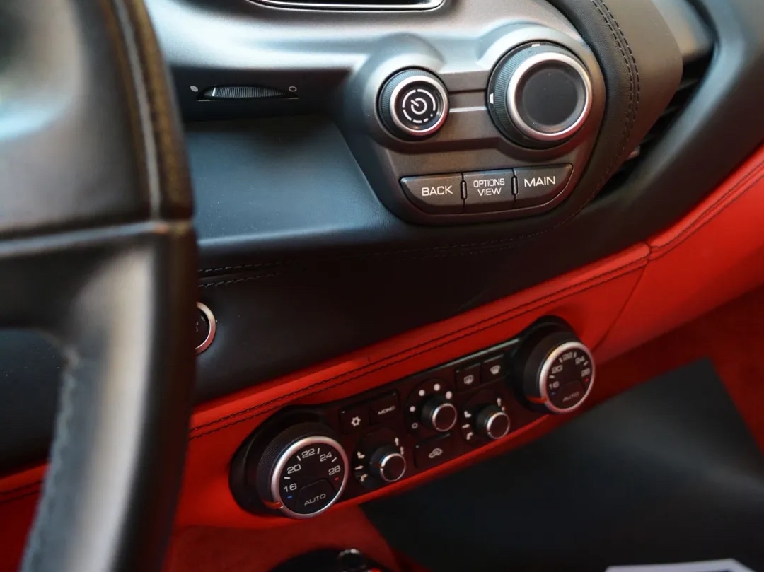 Ferrari 488 GTB 2017 - Image 4