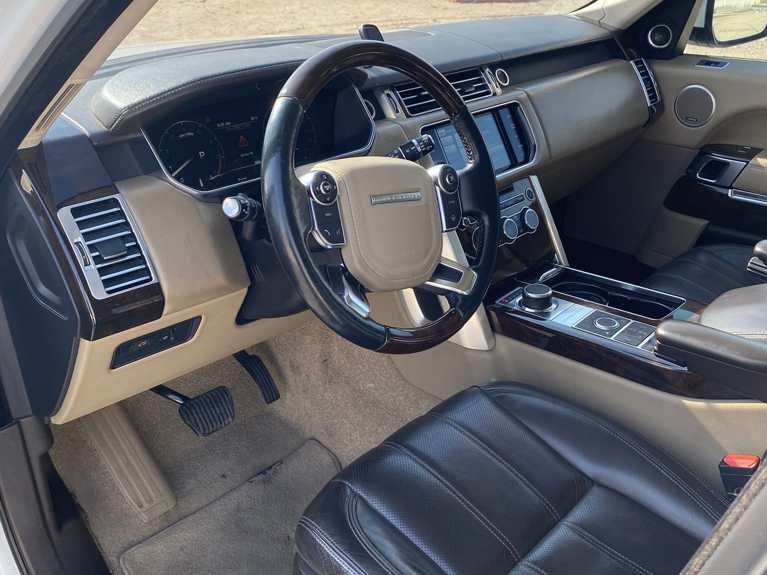 Land Rover Range Rover Vogue SE SuperCharged 2015 - Image 4