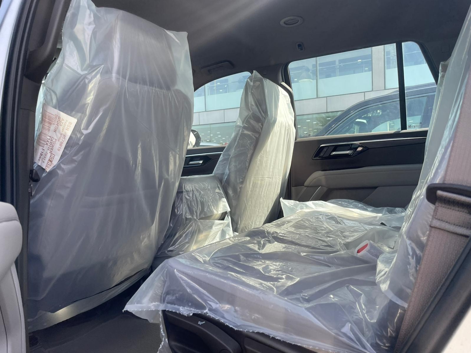 Chevrolet Tahoe 2025 - Image 3