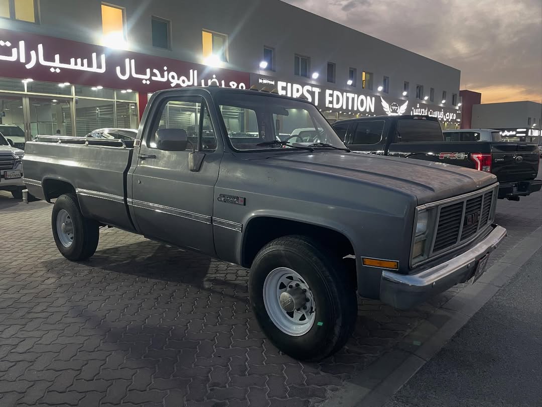 GMC Sierra - Image 2