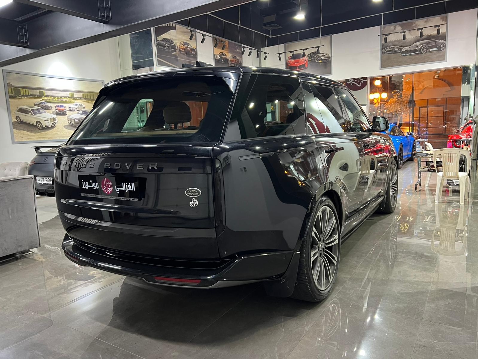 Land Rover Range Rover Vogue HSE 2023 - Image 3