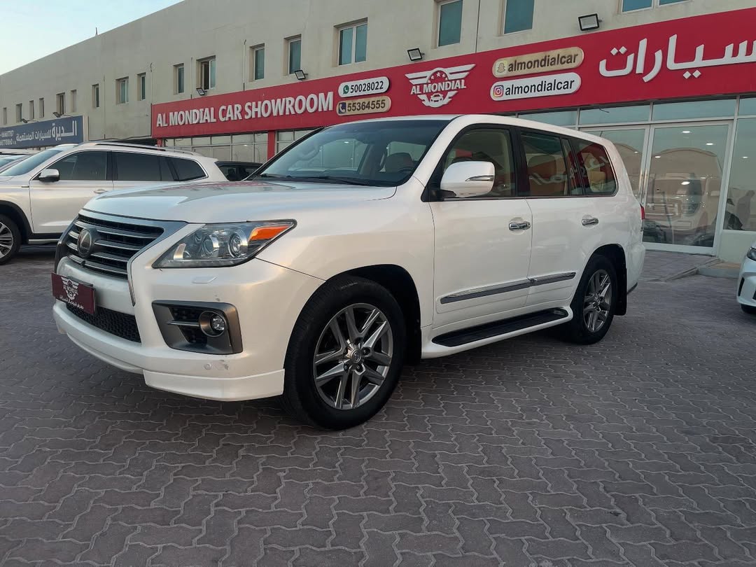 Lexus LX 570 - Image 4