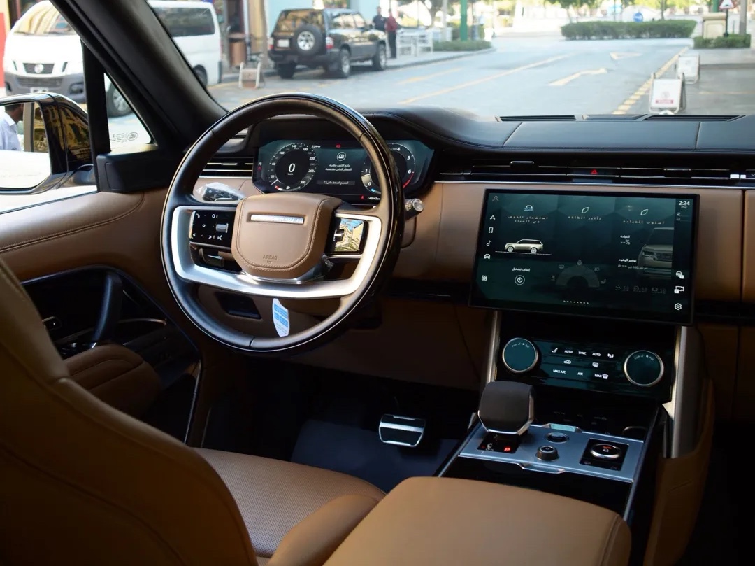 Land Rover Range Rover Vogue Autobiography 2023 - Image 4