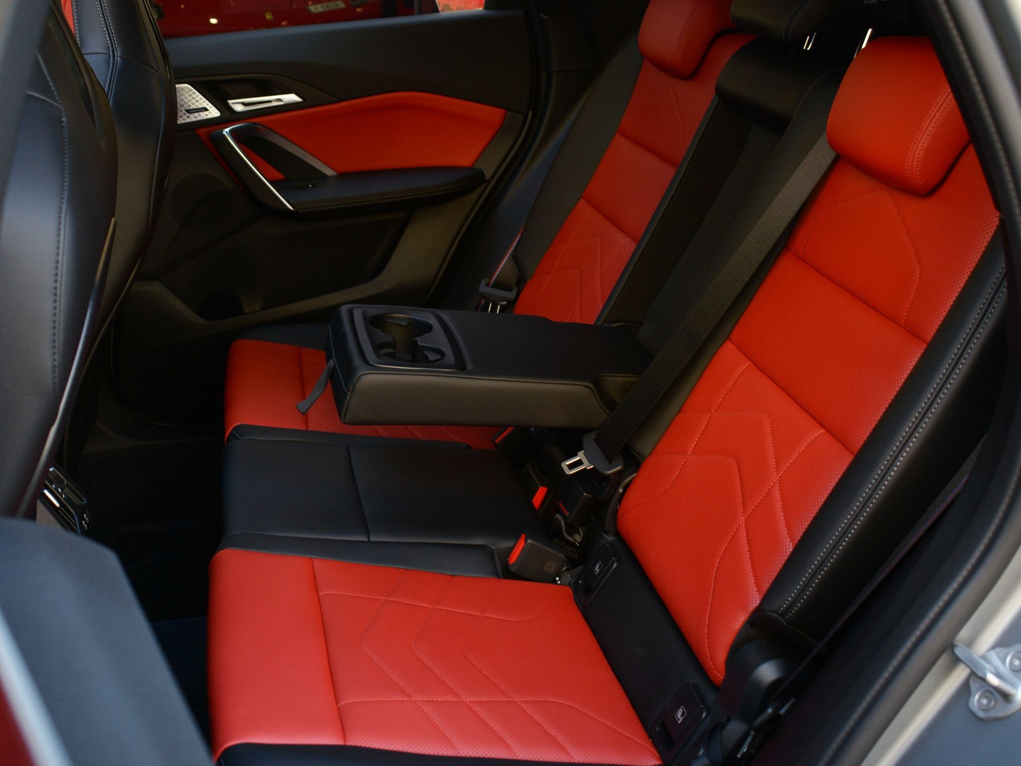 بي أم دبليو الفئة اكس X1 M35i 2025 - Image 4