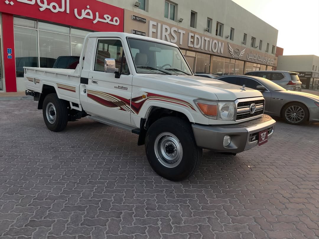 Toyota LX  - Image 3