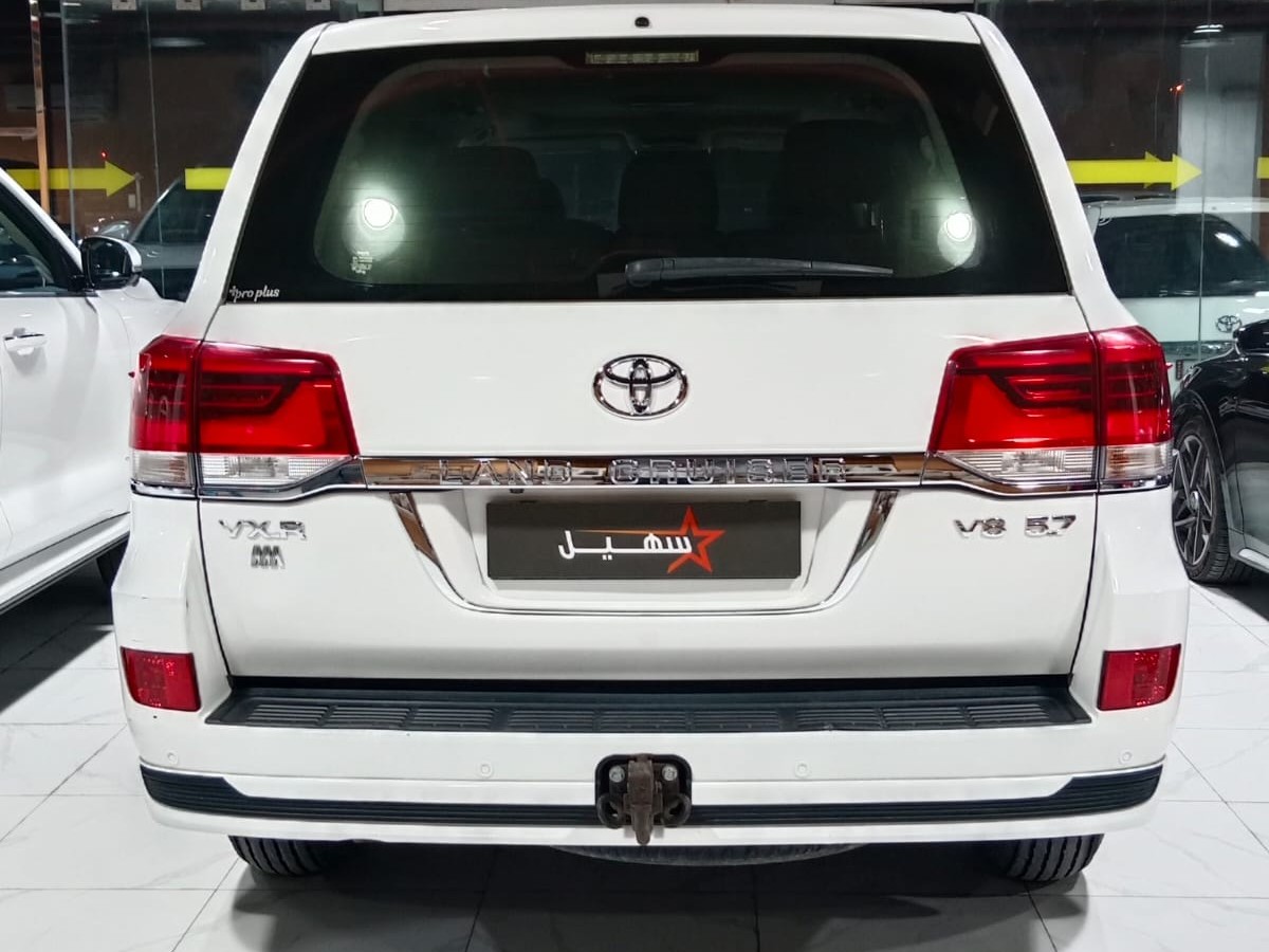 Toyota Land Cruiser VX.R 2021 - Image 2