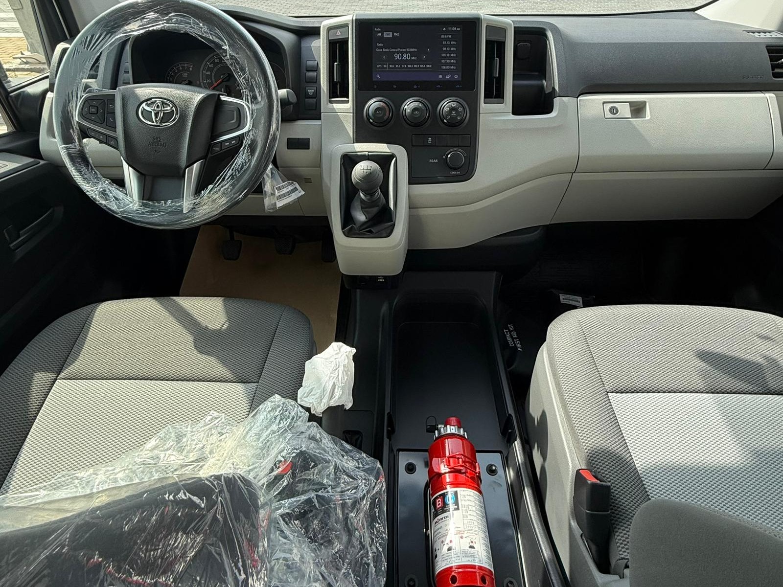 Toyota Hi-Ace 2026 - Image 3