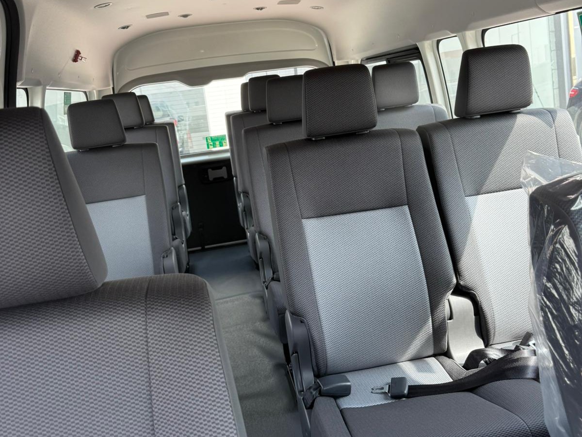Toyota Hi-Ace 2026 - Image 4